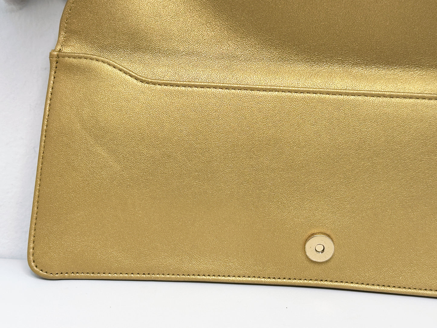 Chanel Lambskin Evening In Egypt Clutch Gold 2815 holo card