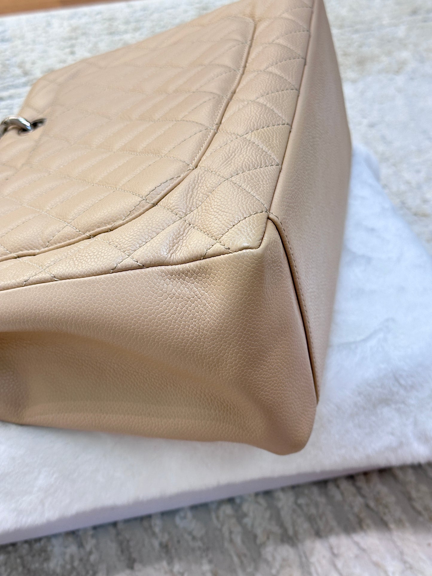 Chanel GST Beige Caviar Shw Bag