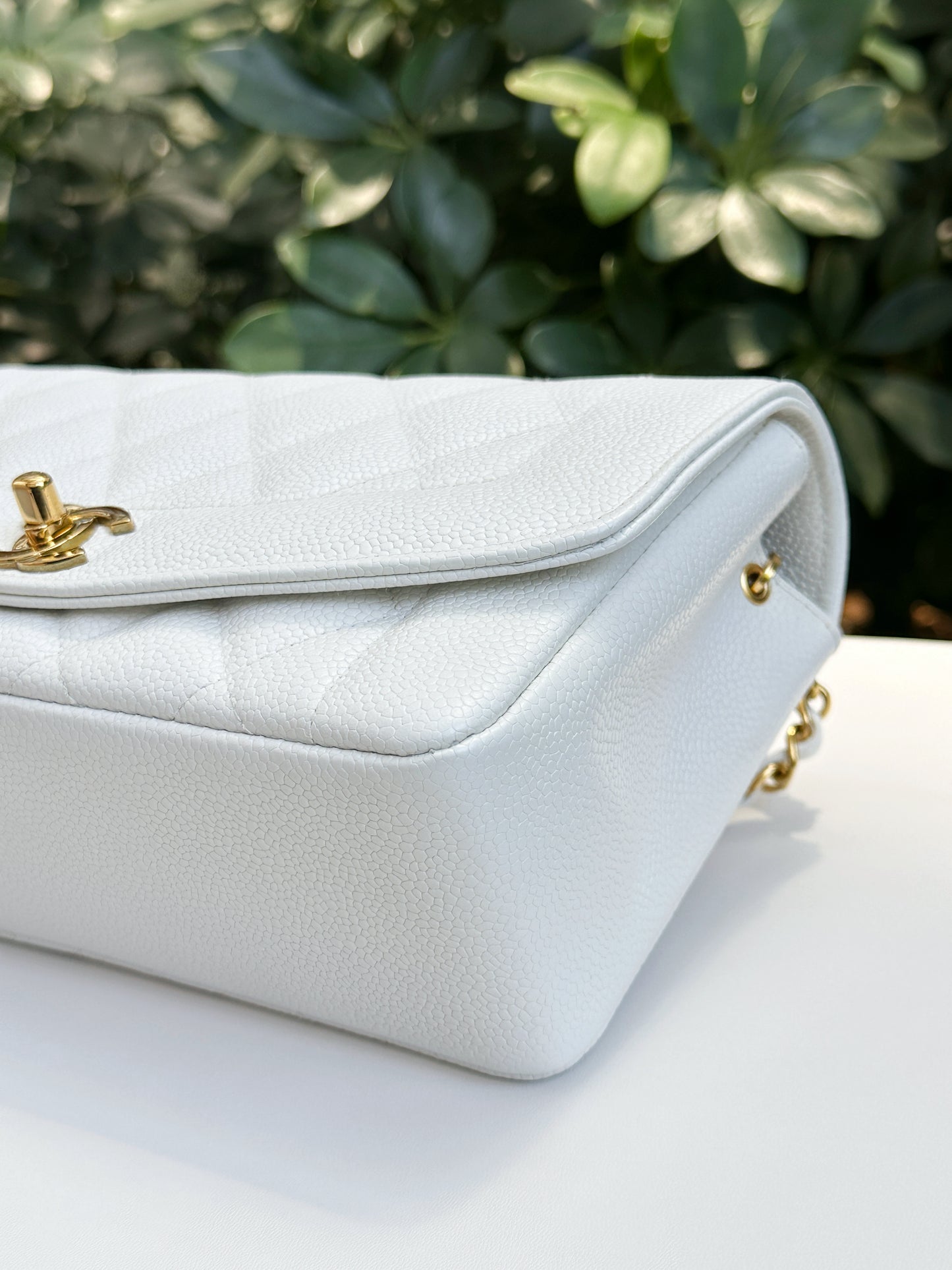 Chanel Vintage Quilted Diana Flap Bag Caviar White 33 holo card