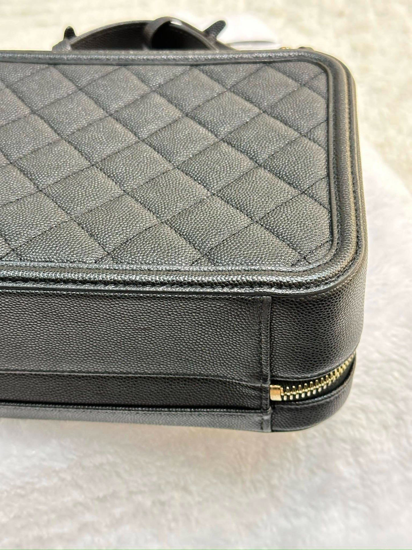 Chanel Medium Filigree Vanity Case Quilted Caviar Black GHW 2899 holo card