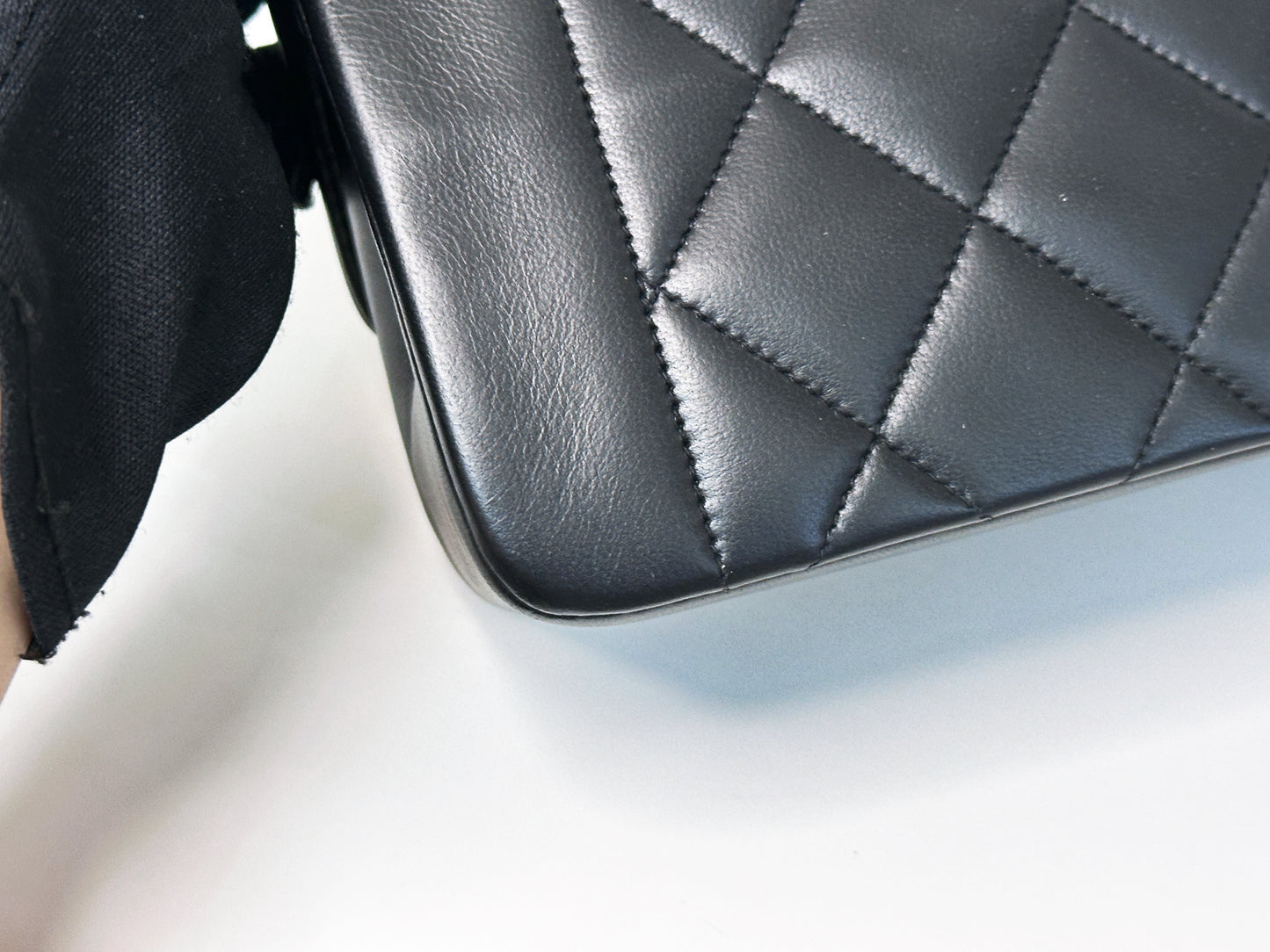 Chanel Vintage Quilted Diana Flap Bag Black Lambskin 3266 holo