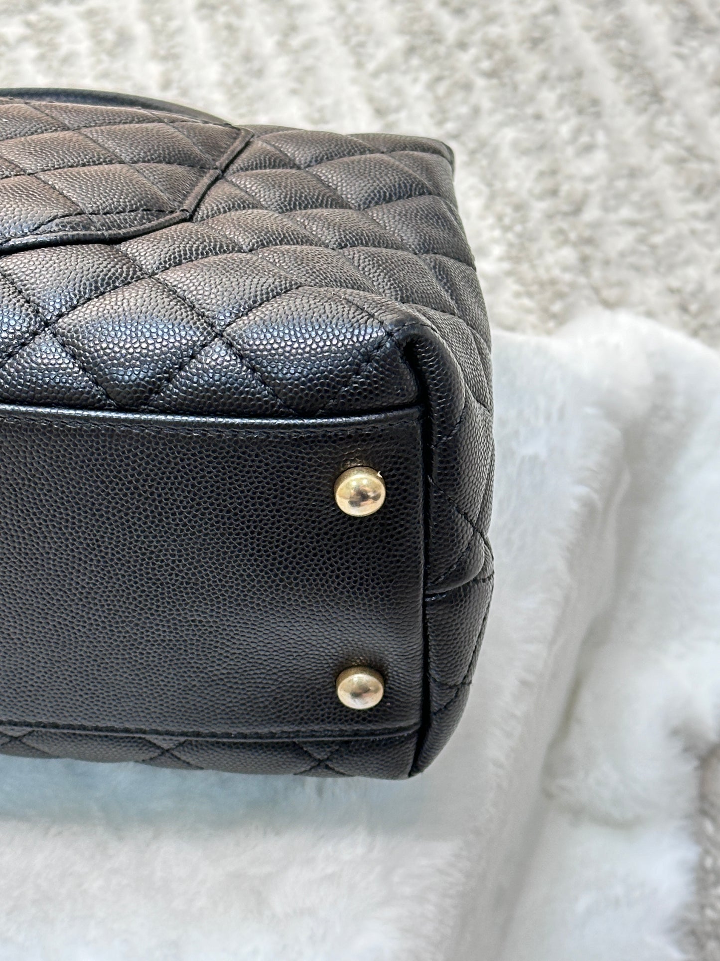 Chanel Coco Handle Cuir Matelasse Caviar Noir
