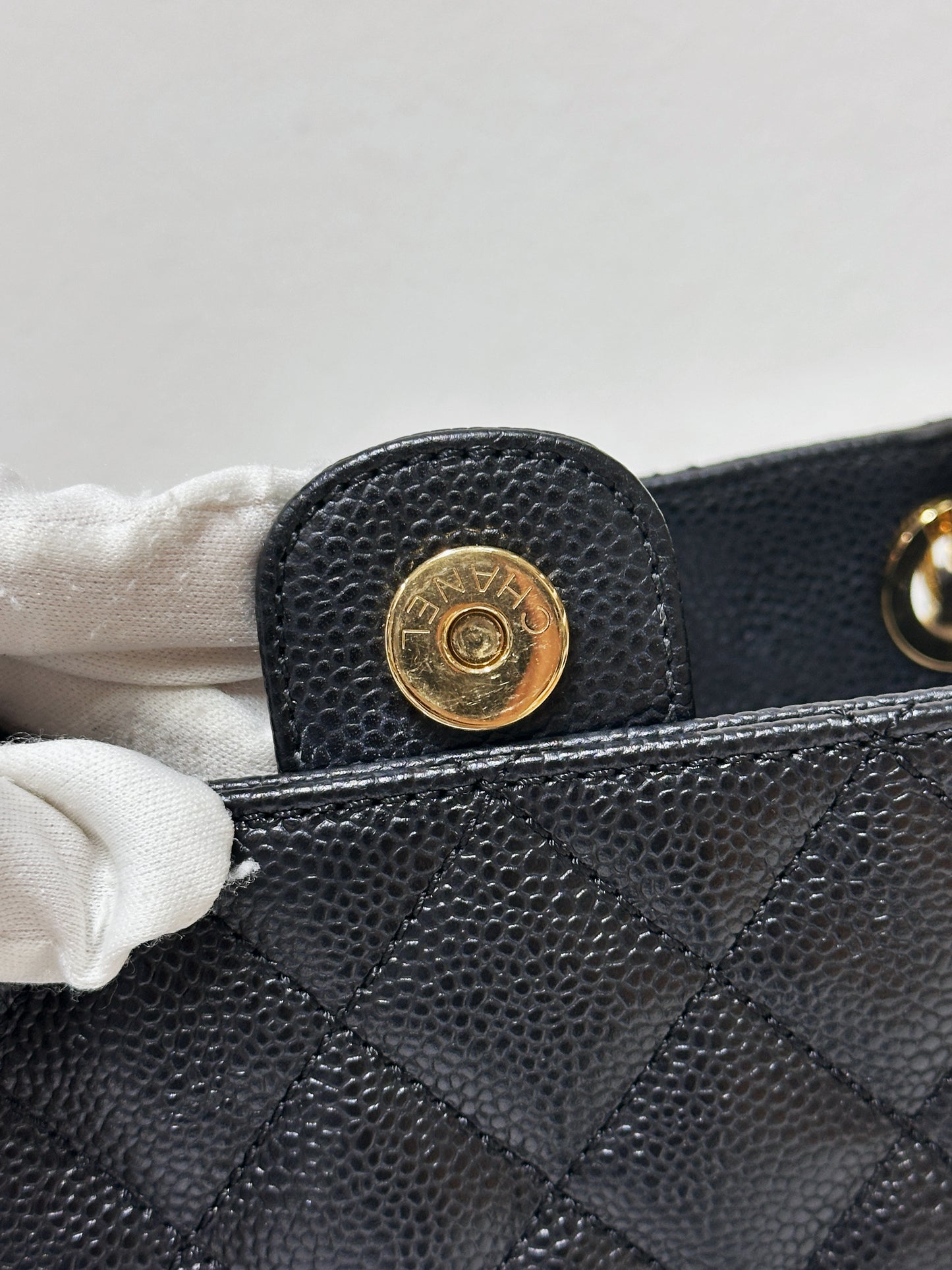 Chanel Caviar Quilted Petit Shopping Tote PST Black GHW 1608 holo card
