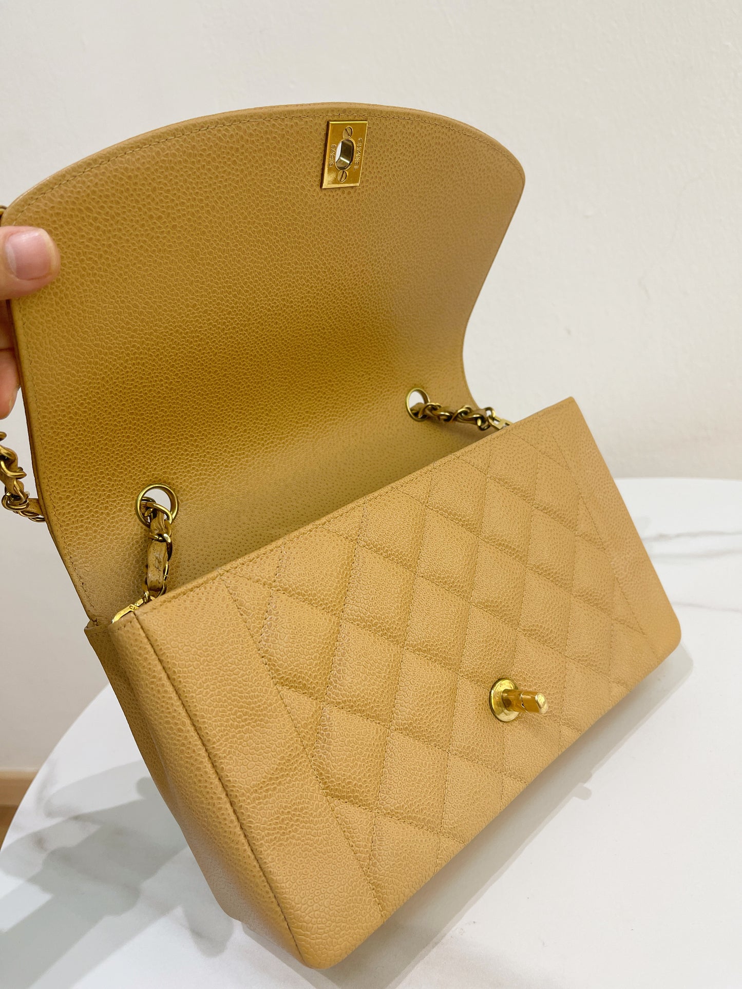 Vintage Chanel Medium Diana Flap Bag Beige Caviar Gold Hardware 94A