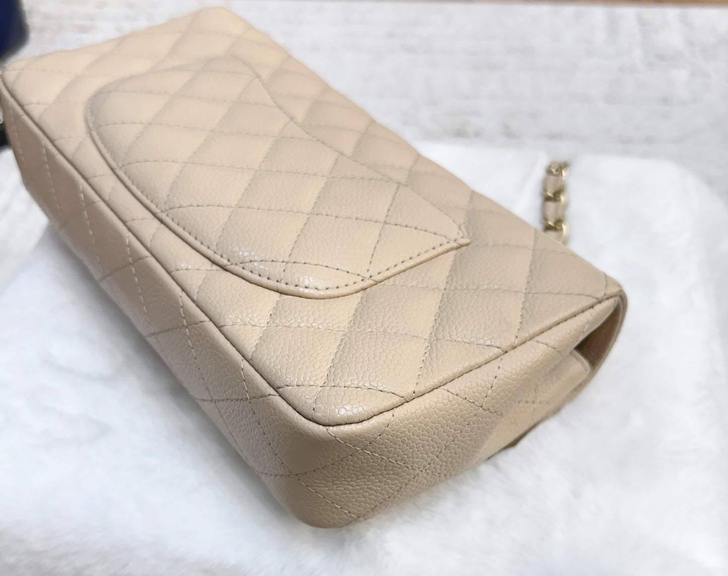 Chanel Classic Vintage Clutch East-west in Beige Color