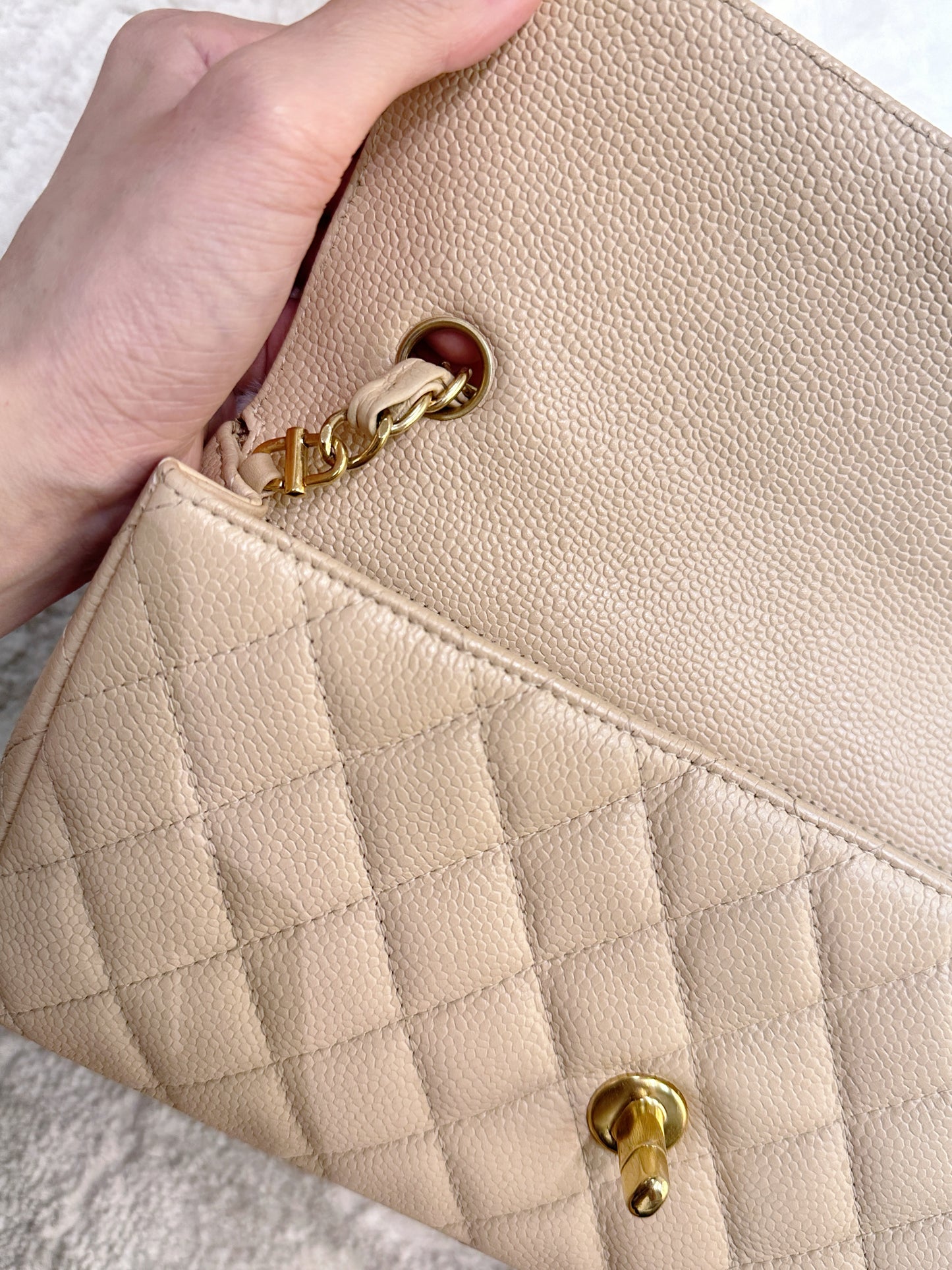 Chanel Classic Vintage Clutch East-west in Beige Color
