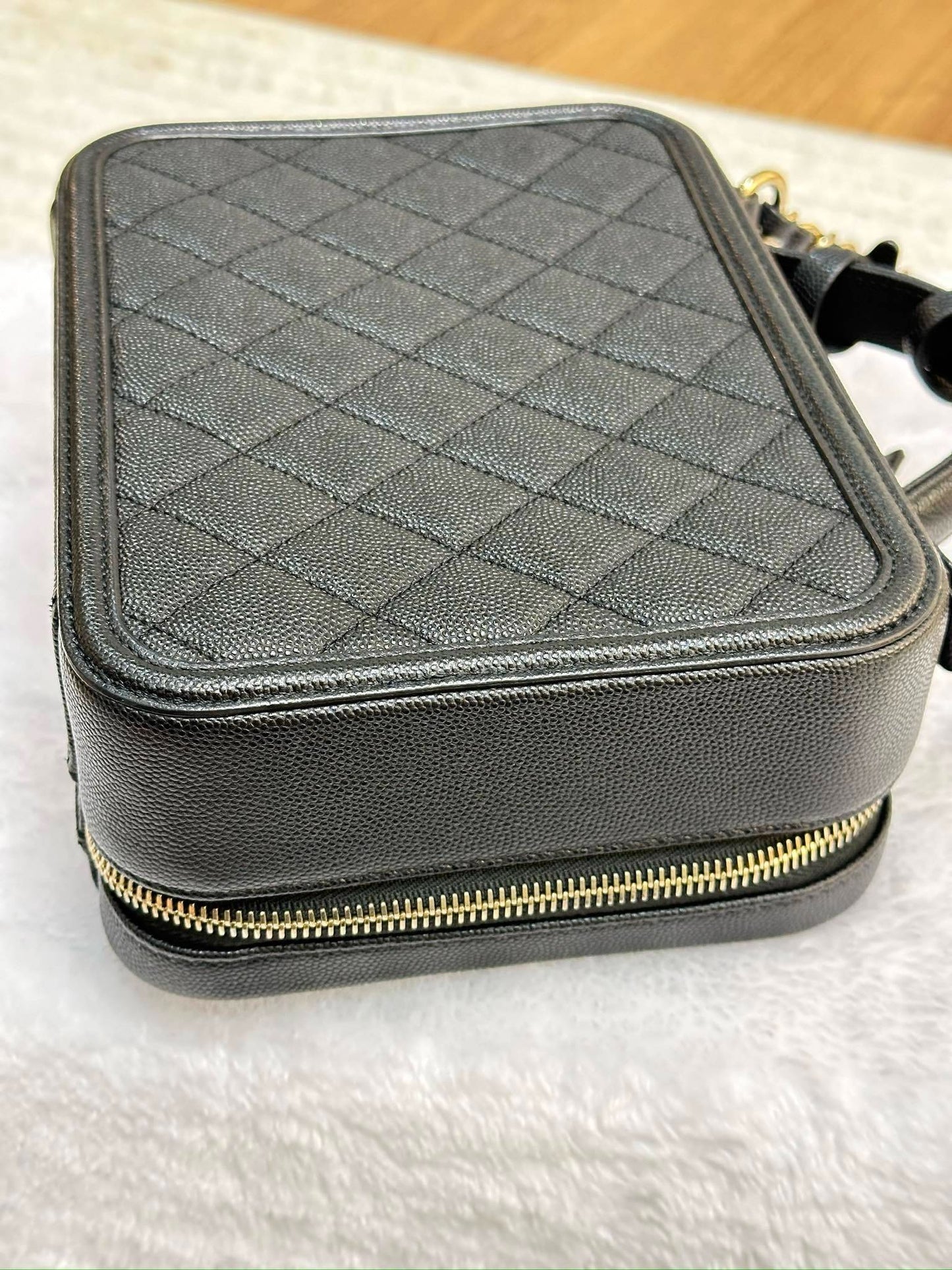 Chanel Medium Filigree Vanity Case Quilted Caviar Black GHW 2899 holo card