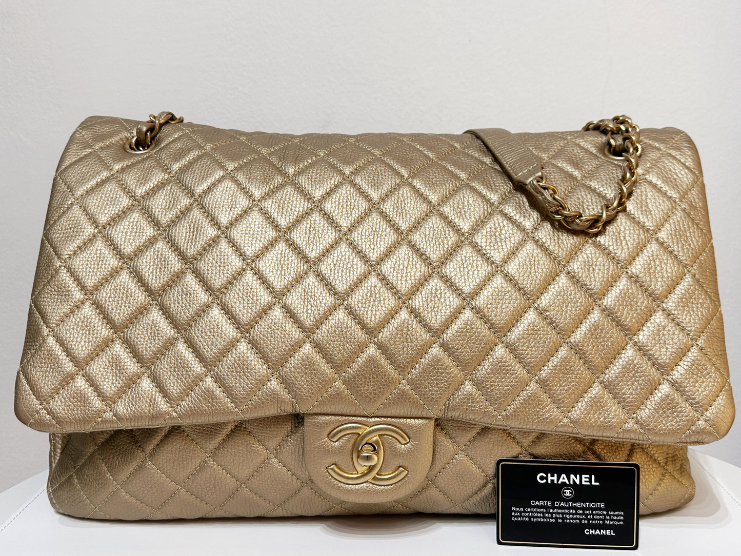 Chanel 2018 Calfskin Quilted XXL Travel Flap shoulder bag Metallic Gold GHW 2510 holo card