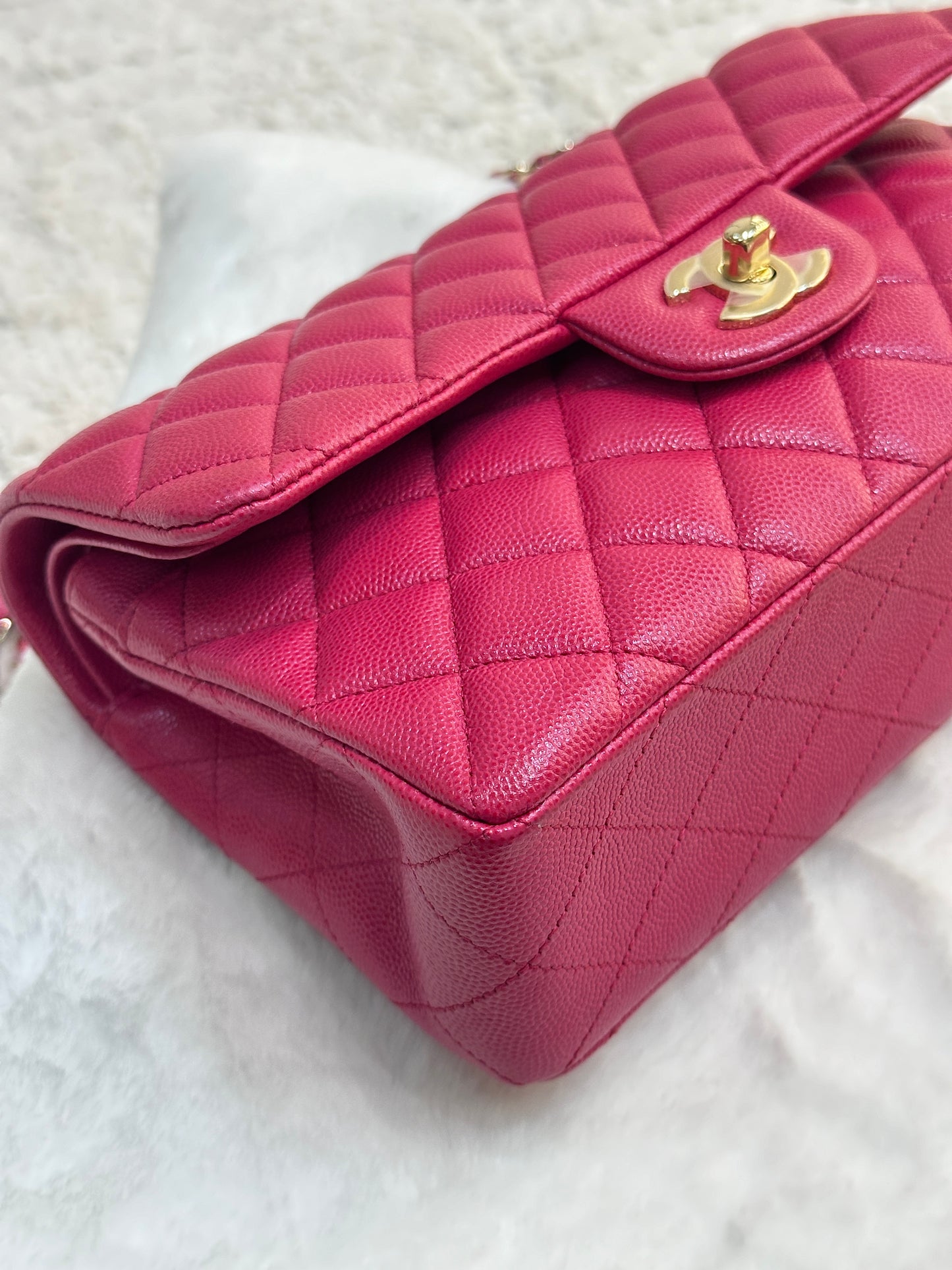 CHANEL Small Classic Double Flap Caviar Quilted Red GHW 
