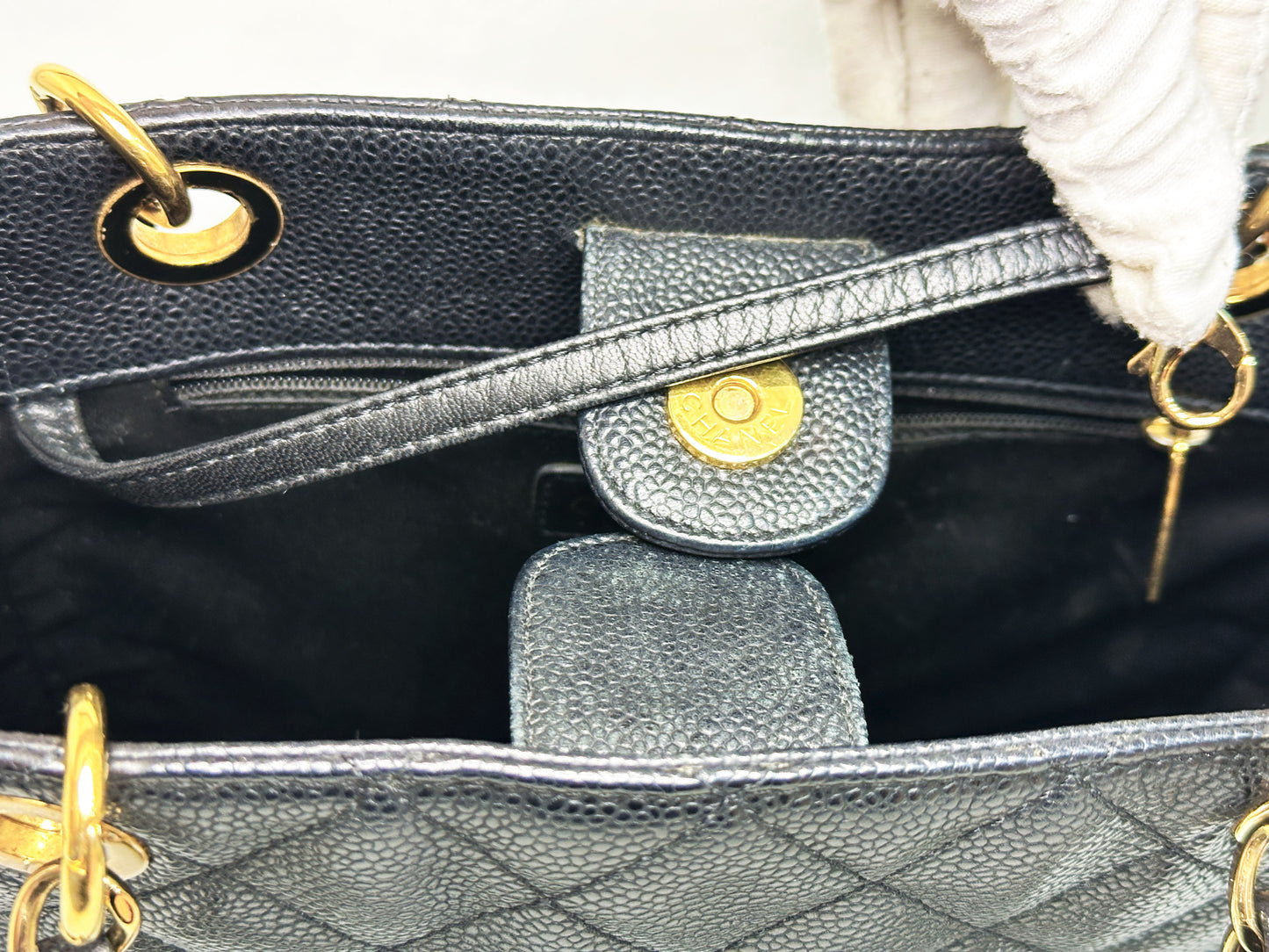 Chanel Caviar Quilted Petit Shopping Tote PST Black 1506 holo card