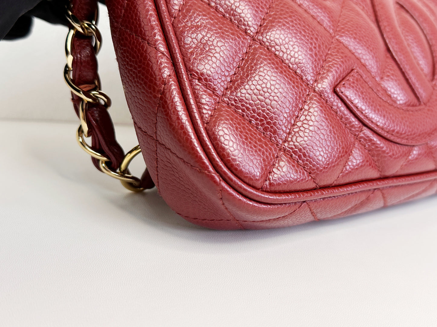 Chanel Small Caviar Quilted Pochette Shoulder Bag Red GHW