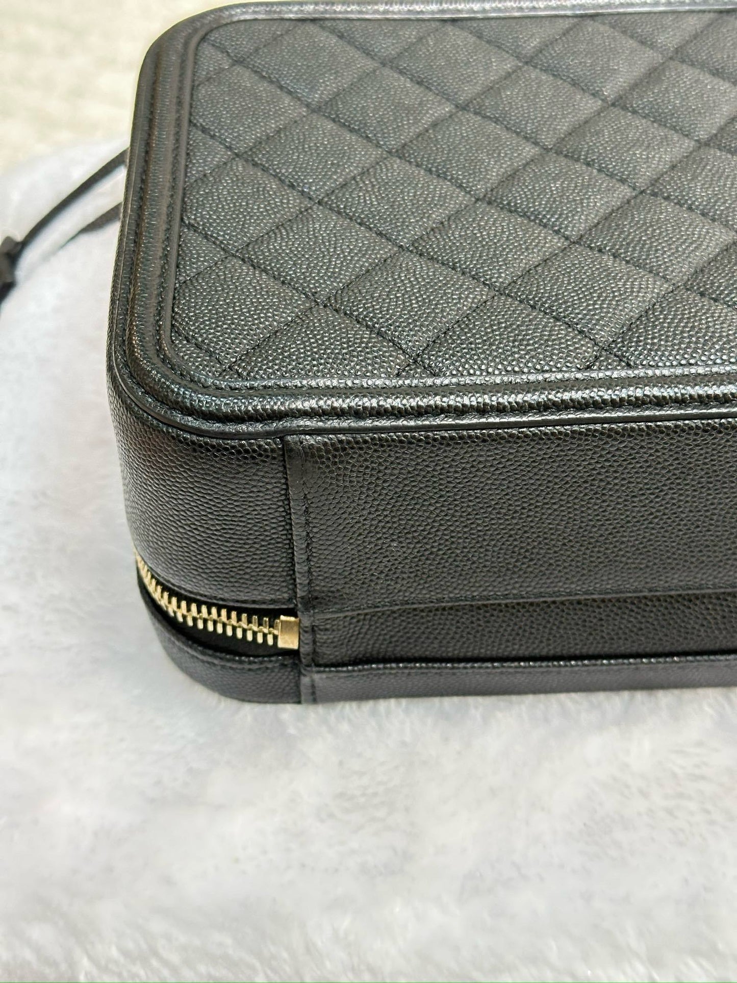 Chanel Medium Filigree Vanity Case Quilted Caviar Black GHW 2899 holo card