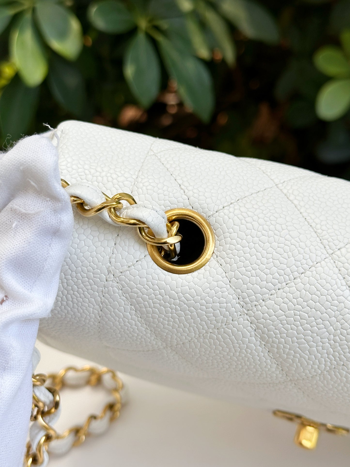 Chanel Vintage Quilted Diana Flap Bag Caviar White 33 holo card