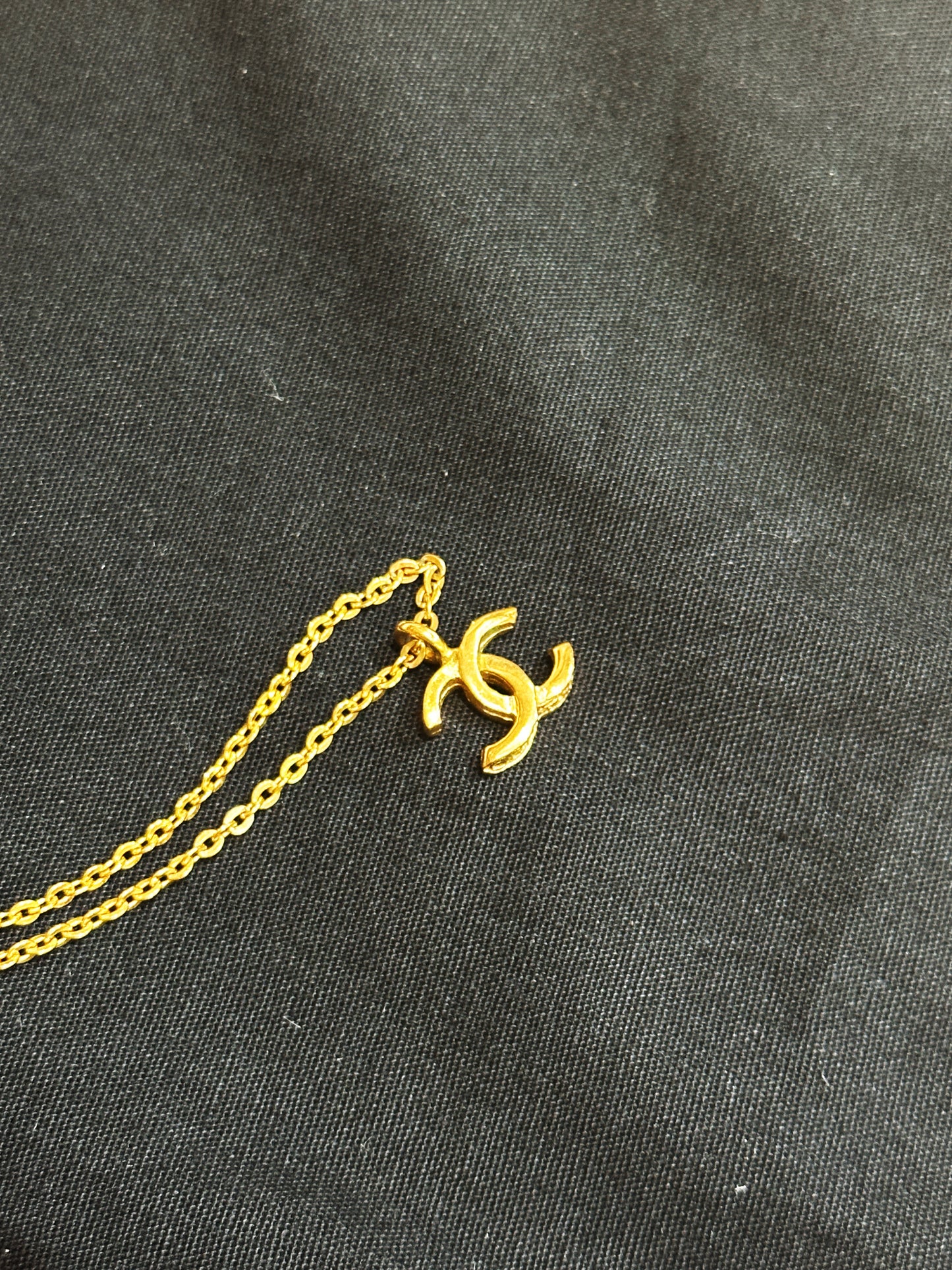 CHANEL Necklace Chain AUTH Coco Vintage Rare Gold choker CC Logo Pendant 1982
