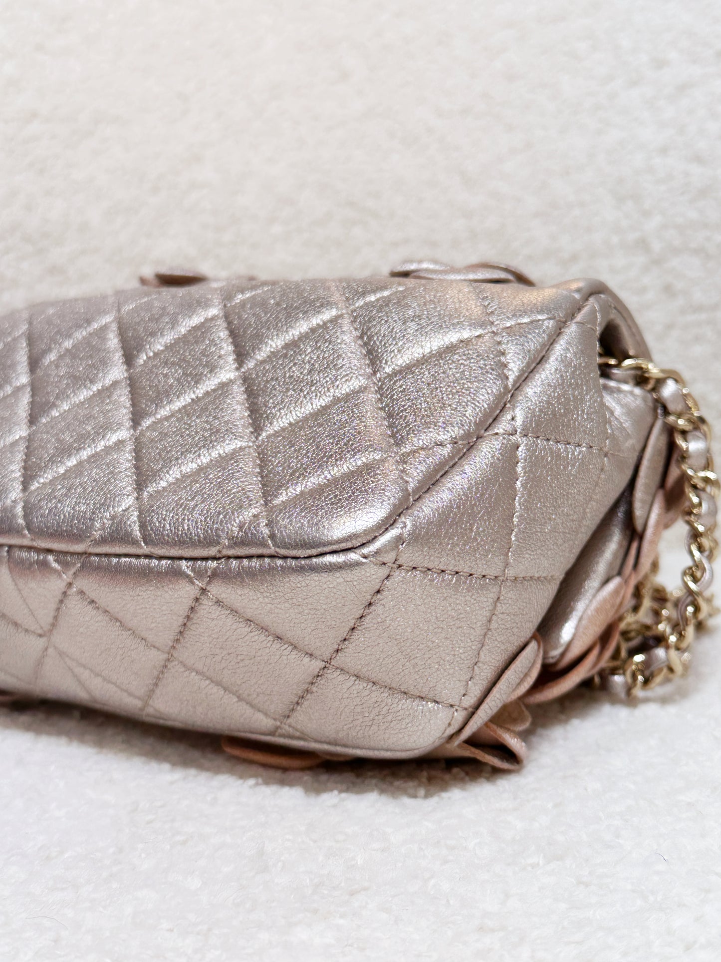 Chanel Camellia Mini Metallic Rose Gold/Pink Lambskin Gold Hardware 2487 holo card