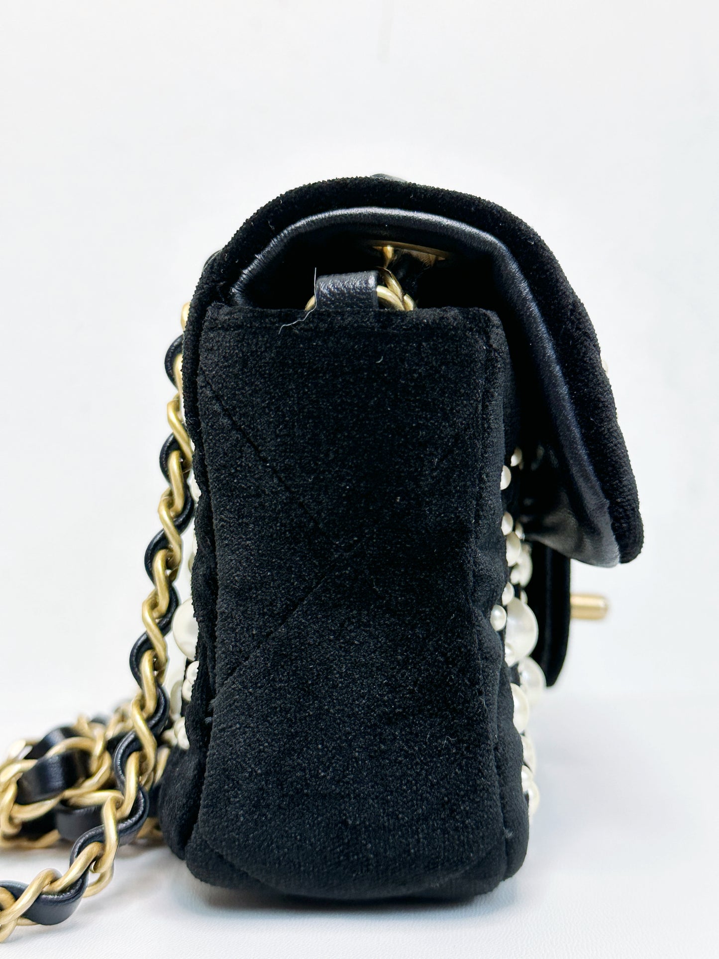 Chanel Mini Black Velvet Pearl Flap Bag X53U microchip