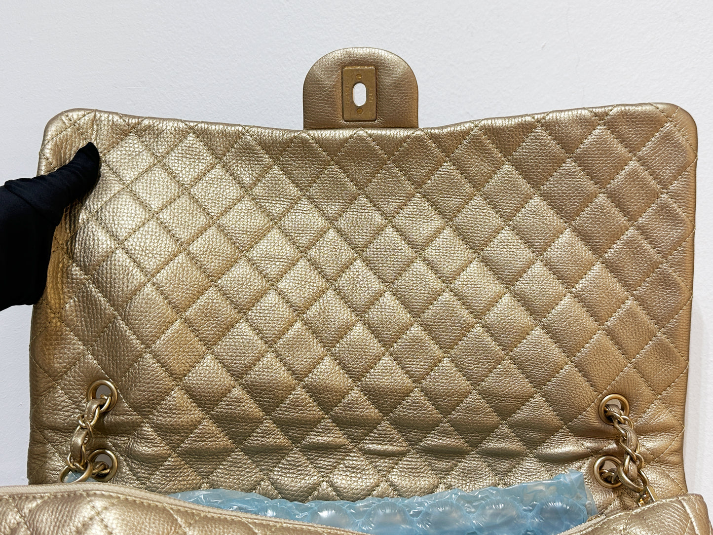 Chanel 2018 Calfskin Quilted XXL Travel Flap shoulder bag Metallic Gold GHW 2510 holo card