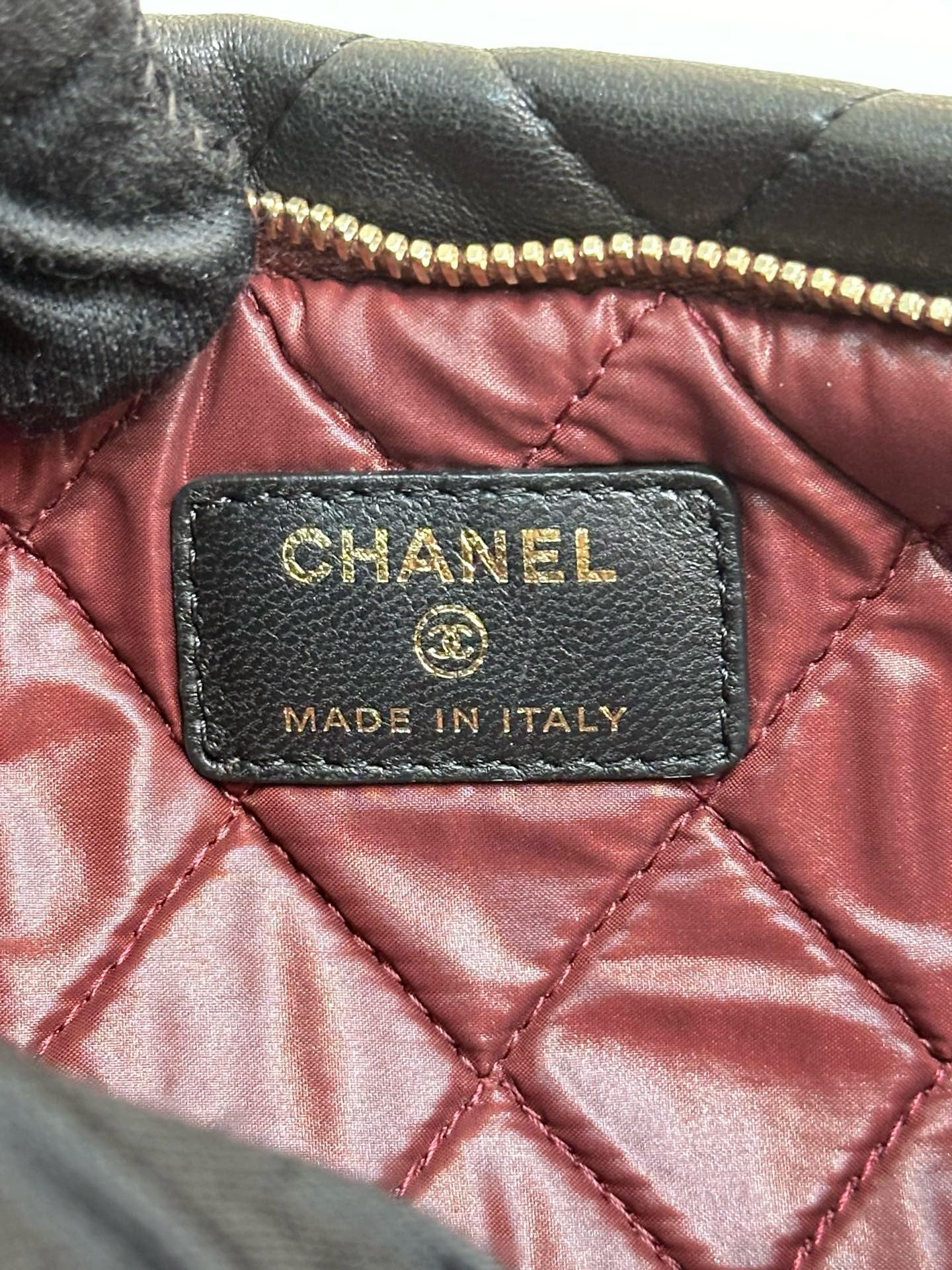 Chanel Beauty CC Lambskin Clutch Quilted Black