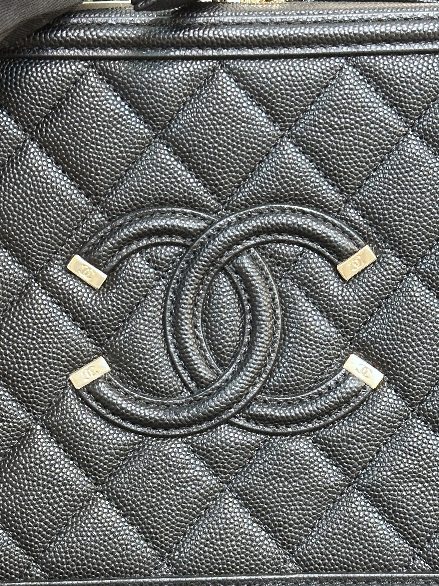 Chanel Filigree Vanity Case Quilted Caviar Medium Black