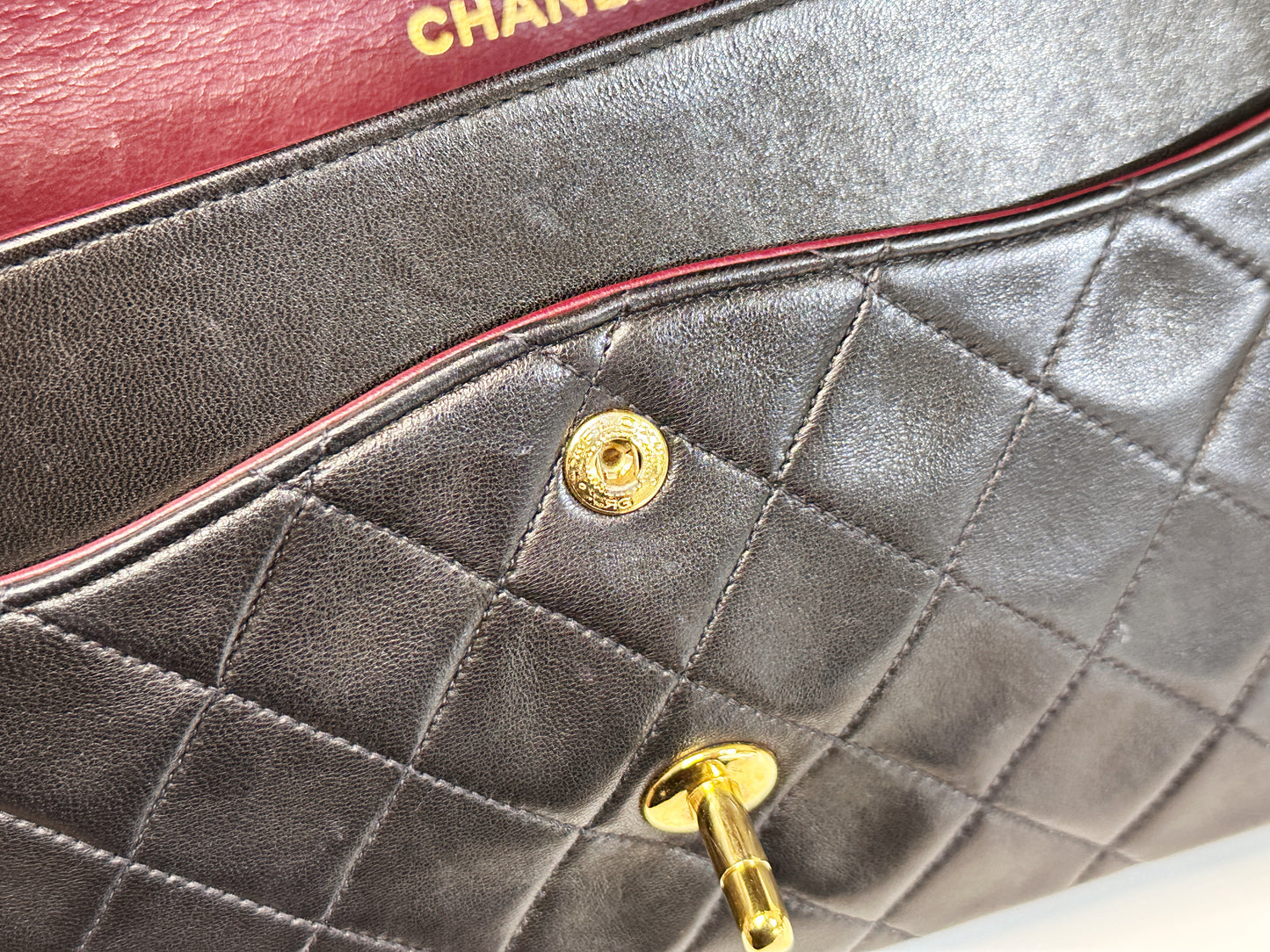 Chanel Vintage Black Quilted Lambskin Medium Classic Double Flap Bag 25 holo card
