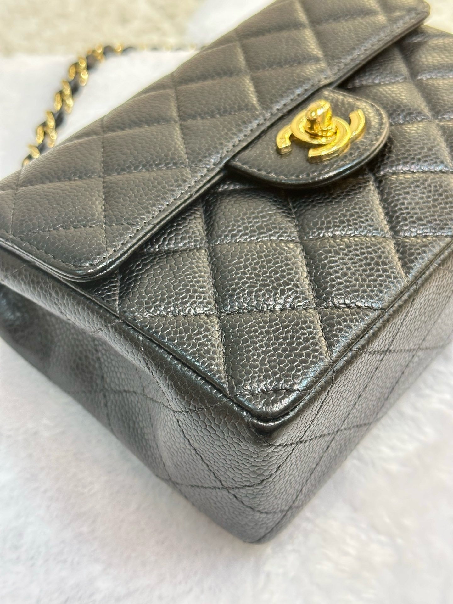Chanel Mini Square Caviar Classic Flap Chain Shoulder Bag Black GHW(inside corner lightly touched)