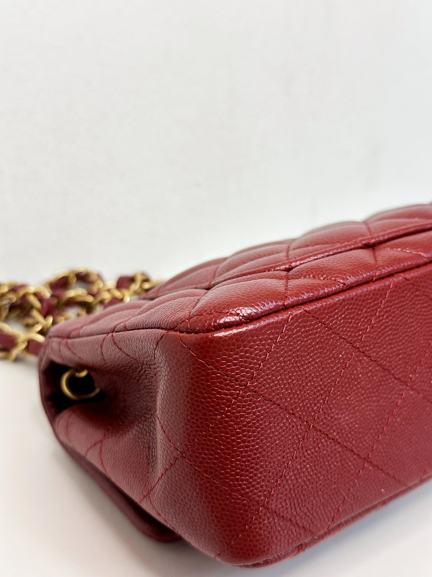 Chanel 18C Timeless Classic Caviar Mini Rectangular Flap Iridescent Maroon 2515 holo card