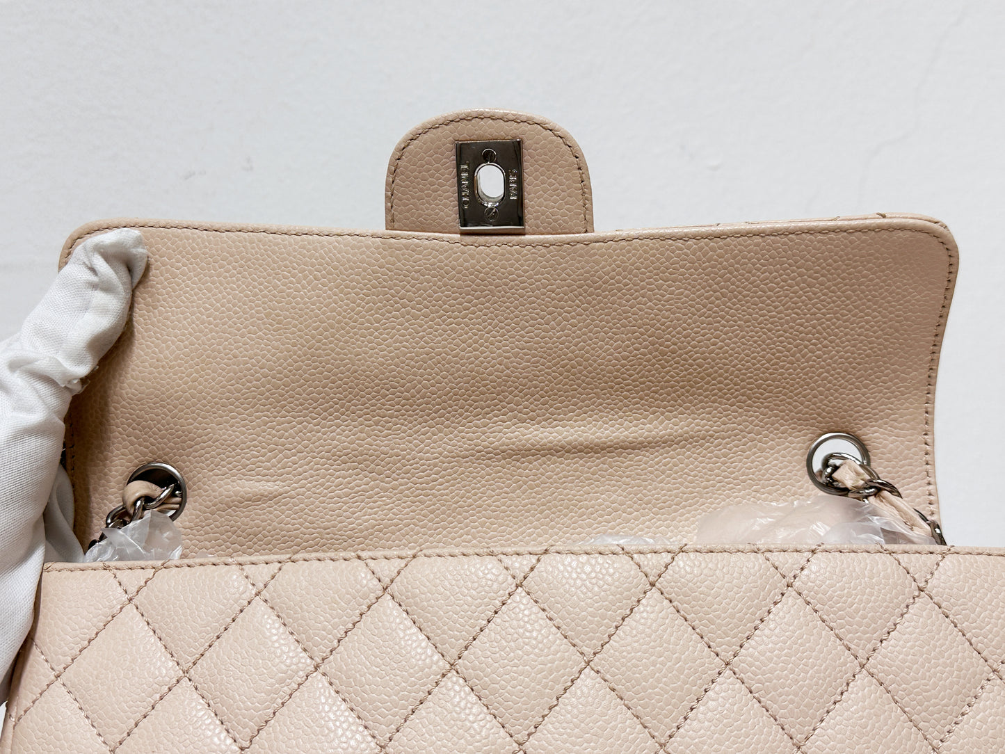 Chanel Classic Vintage Clutch East-west in Beige Color SHW 97 holo