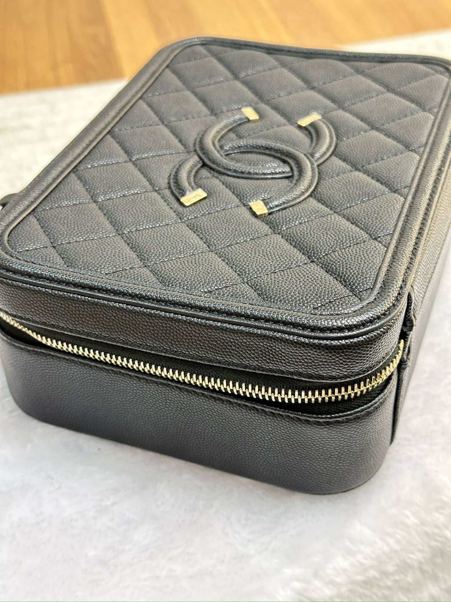 Chanel Medium Filigree Vanity Case Quilted Caviar Black GHW 2899 holo card