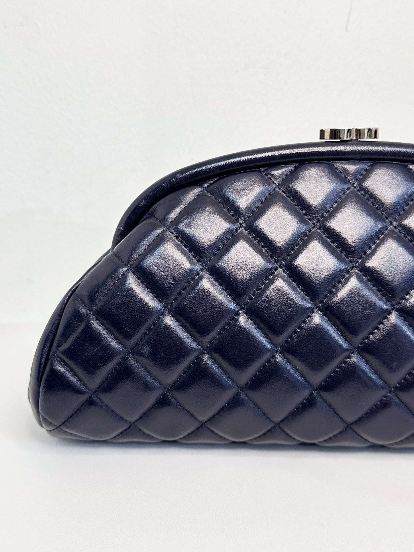 Chanel Quilted Timeless Kisslock Clutch Navy Blue Lambskin SHW 1890 holo card