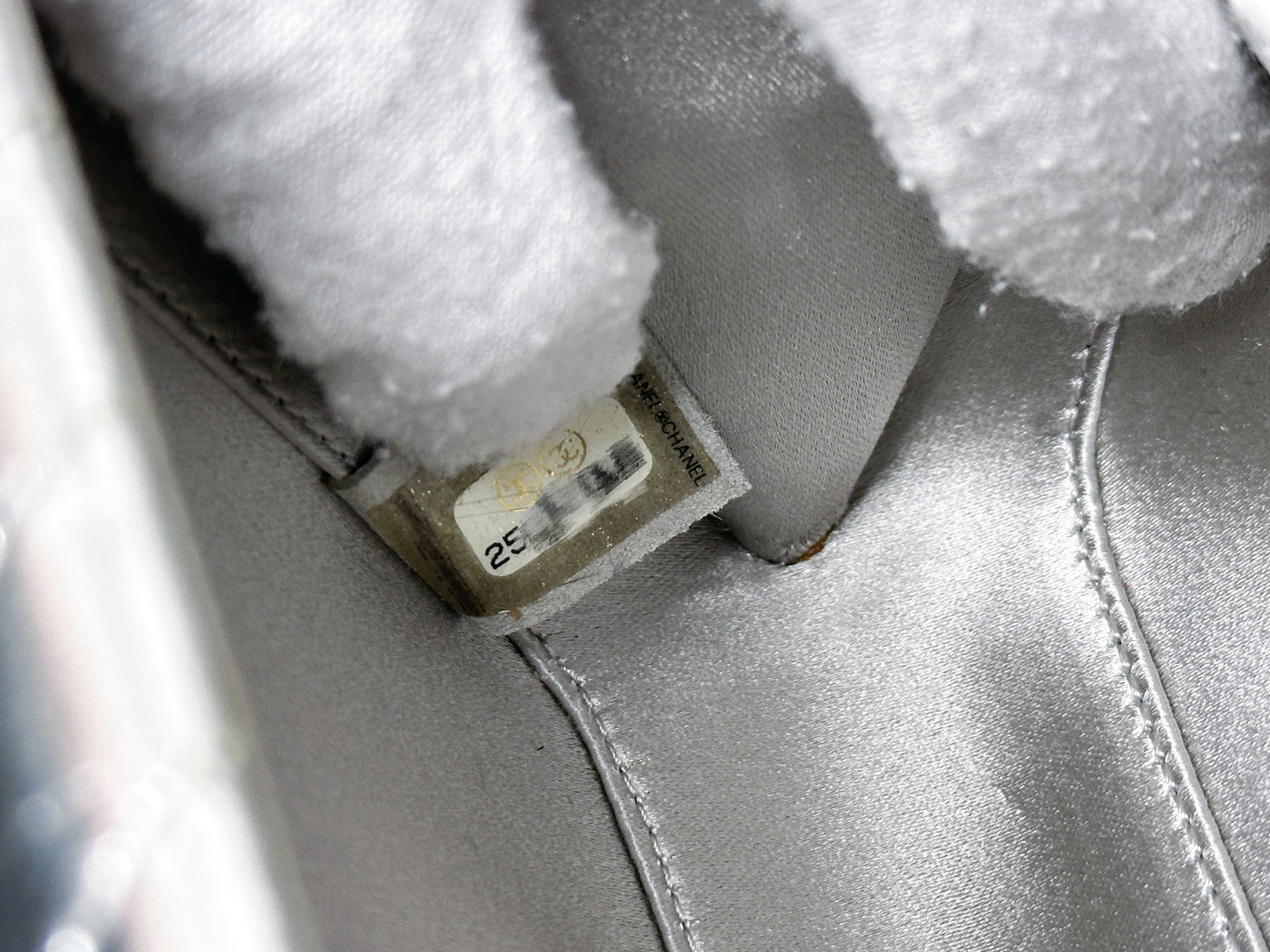 Chanel Silver Chain Fringe Leather Clutch Bag Silvery 2572 holo