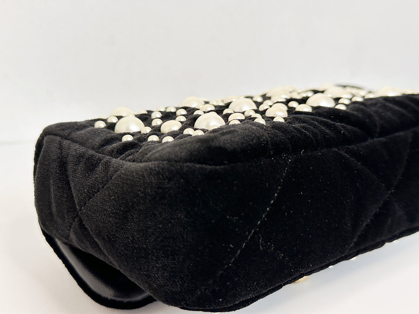 Chanel Mini Black Velvet Pearl Flap Bag X53U microchip
