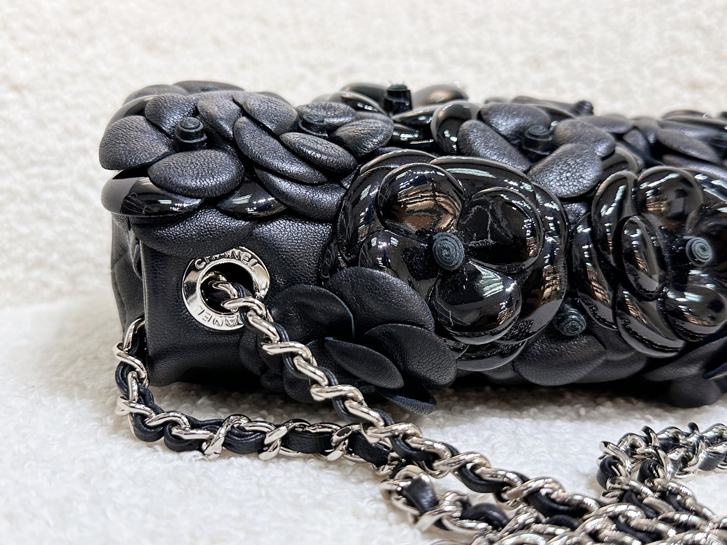 Chanel Camellia Lambskin Patent Around Flap Crossbody Bag Black 2246 holo card