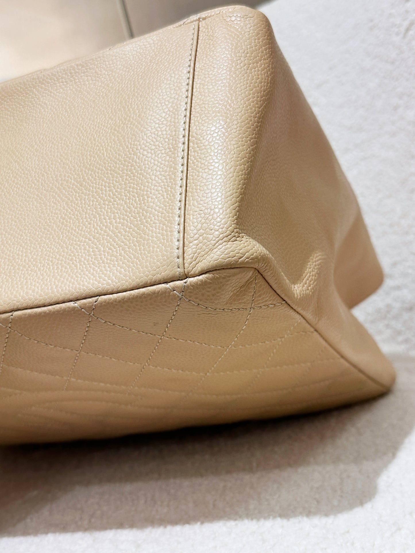 Chanel Caviar Grand Shopping Tote GST Beige GHW 1700 holo card