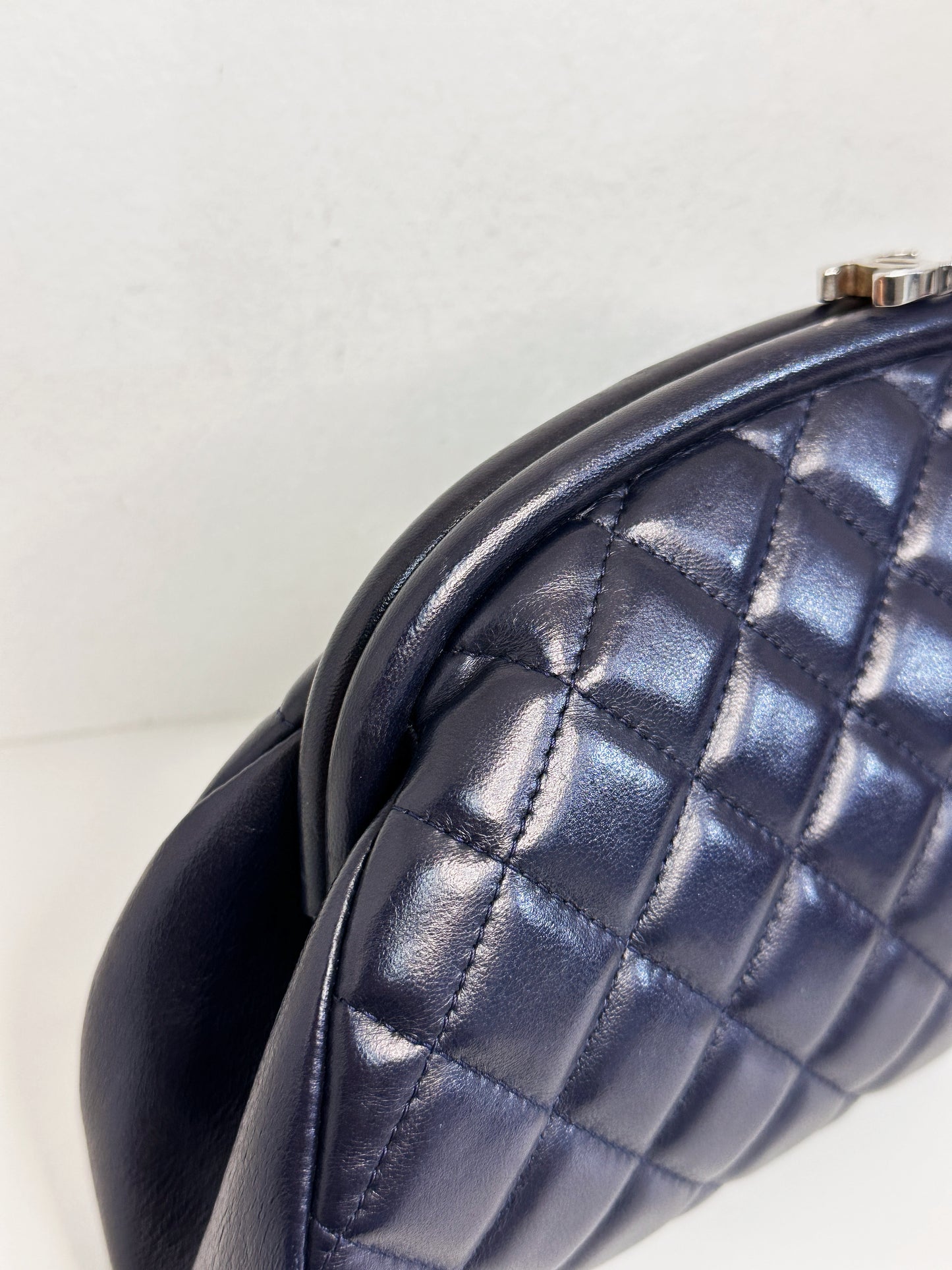 Chanel Quilted Timeless Kisslock Clutch Navy Blue Lambskin SHW 1890 holo card