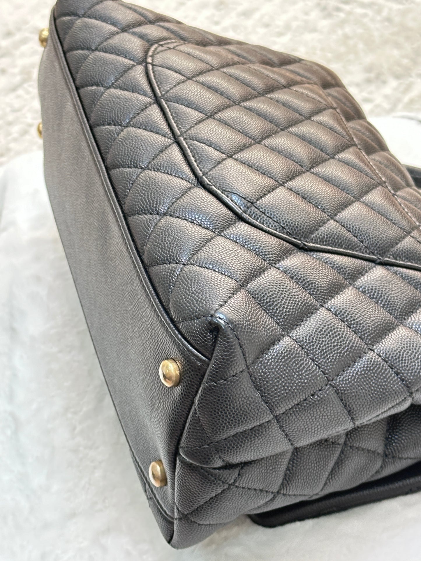 Chanel Coco Handle Cuir Matelasse Caviar Noir