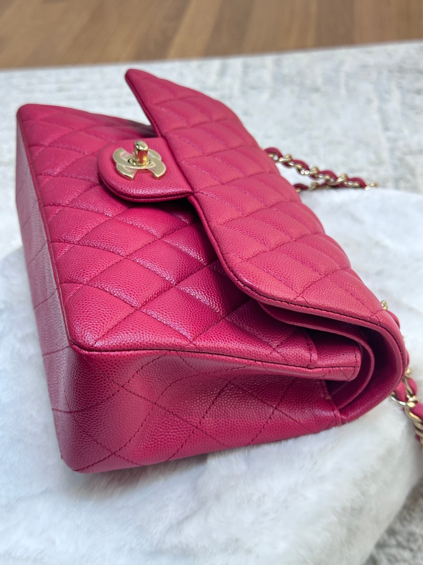 CHANEL Small Classic Double Flap Caviar Quilted Red GHW 