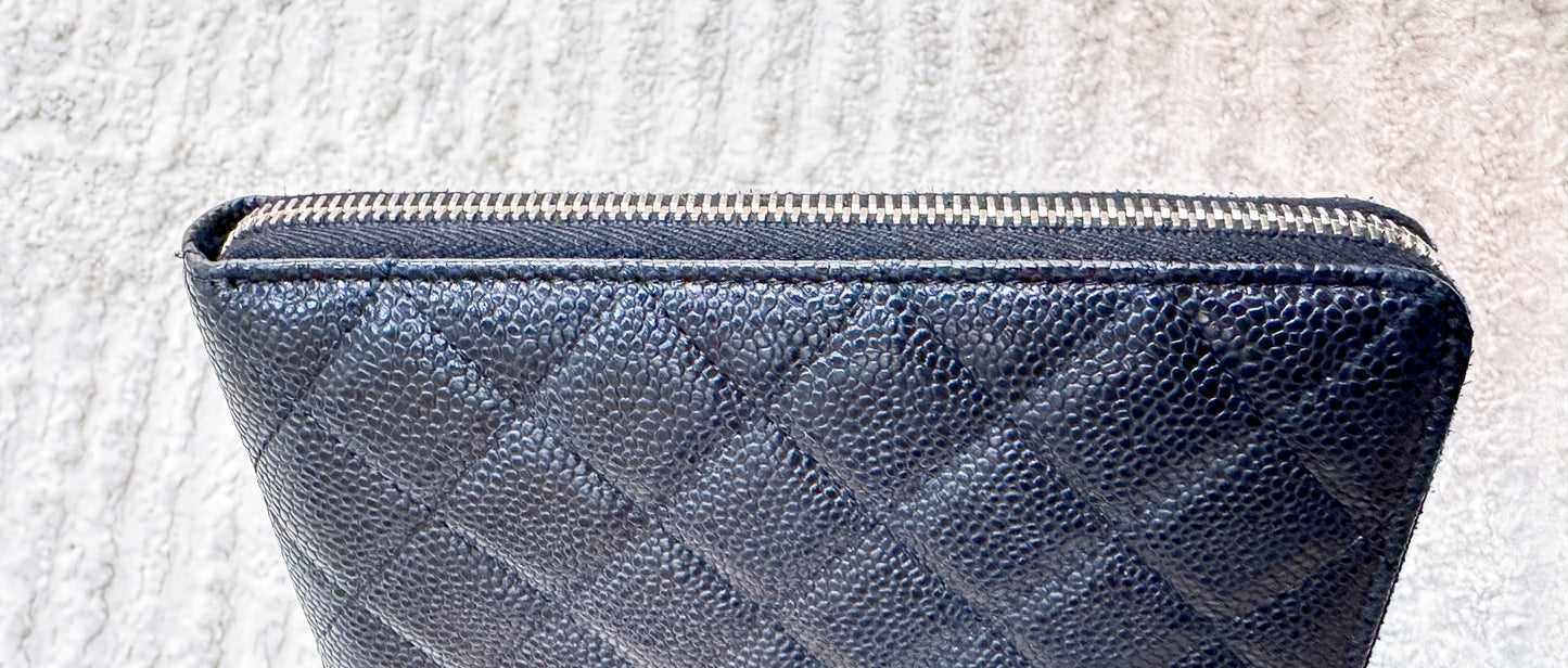 CHANEL Caviar Quilted Zip Around Notebook Agenda Cover Black
