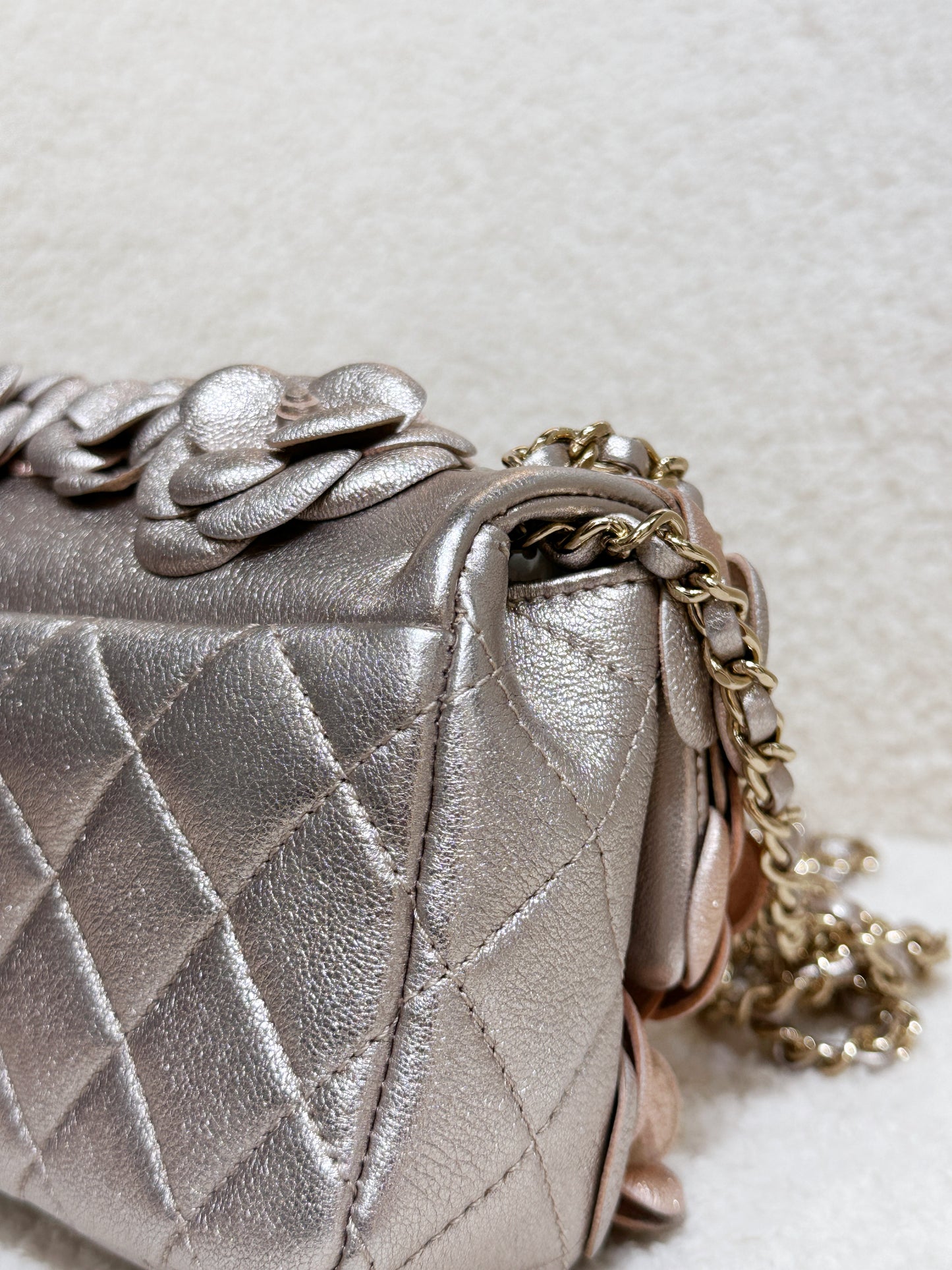 Chanel Camellia Mini Metallic Rose Gold/Pink Lambskin Gold Hardware 2487 holo card