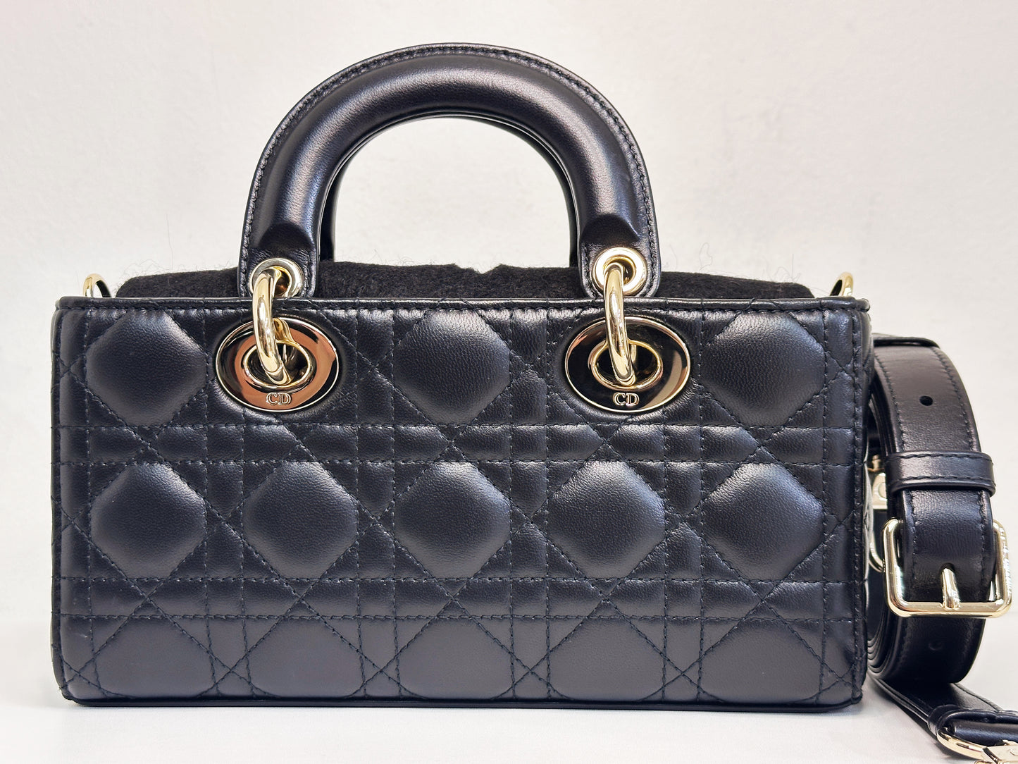 Dior Small Lady D-Joy Bag
Black Cannage Lambskin GHW