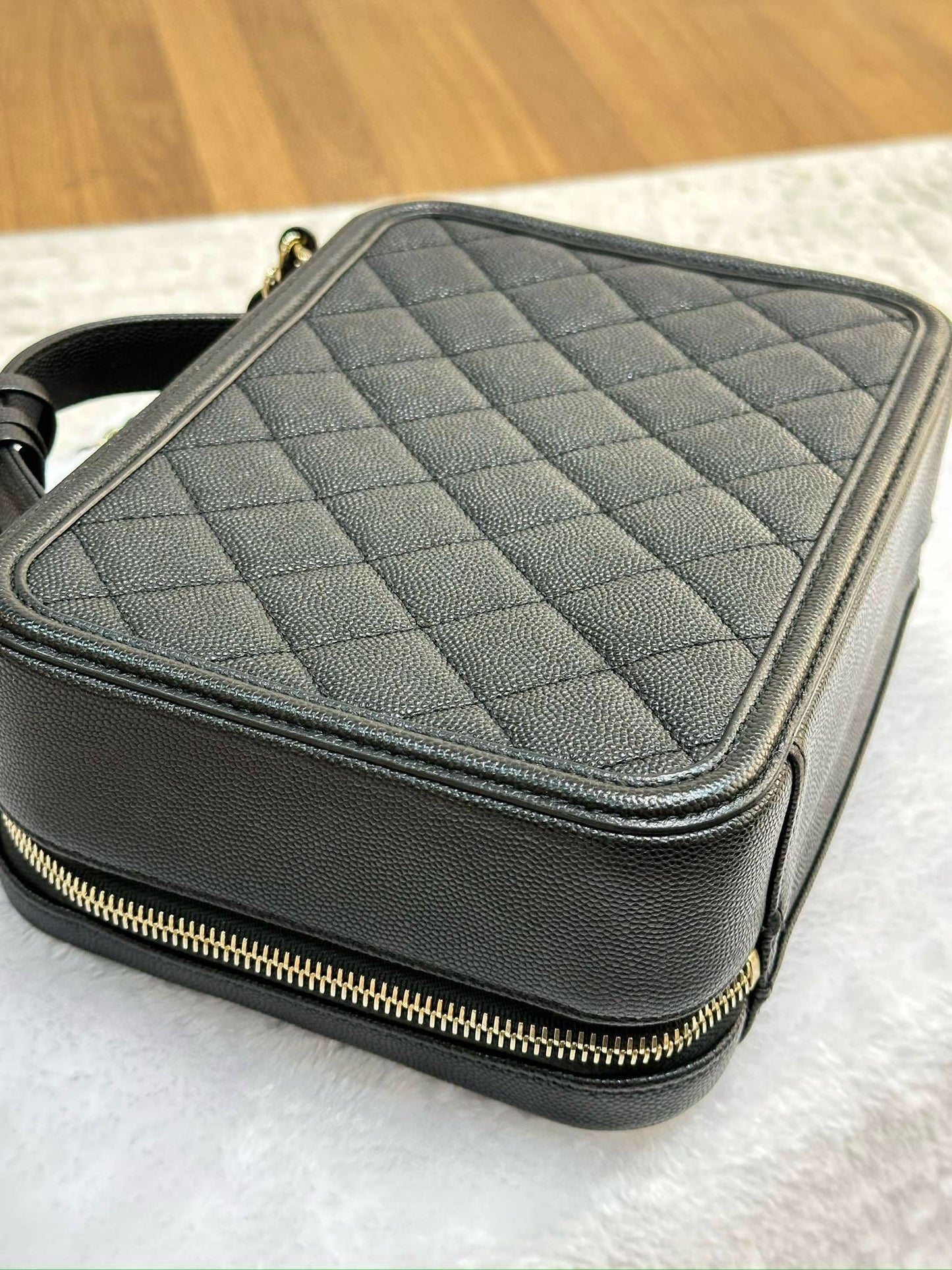 Chanel Medium Filigree Vanity Case Quilted Caviar Black GHW 2899 holo card