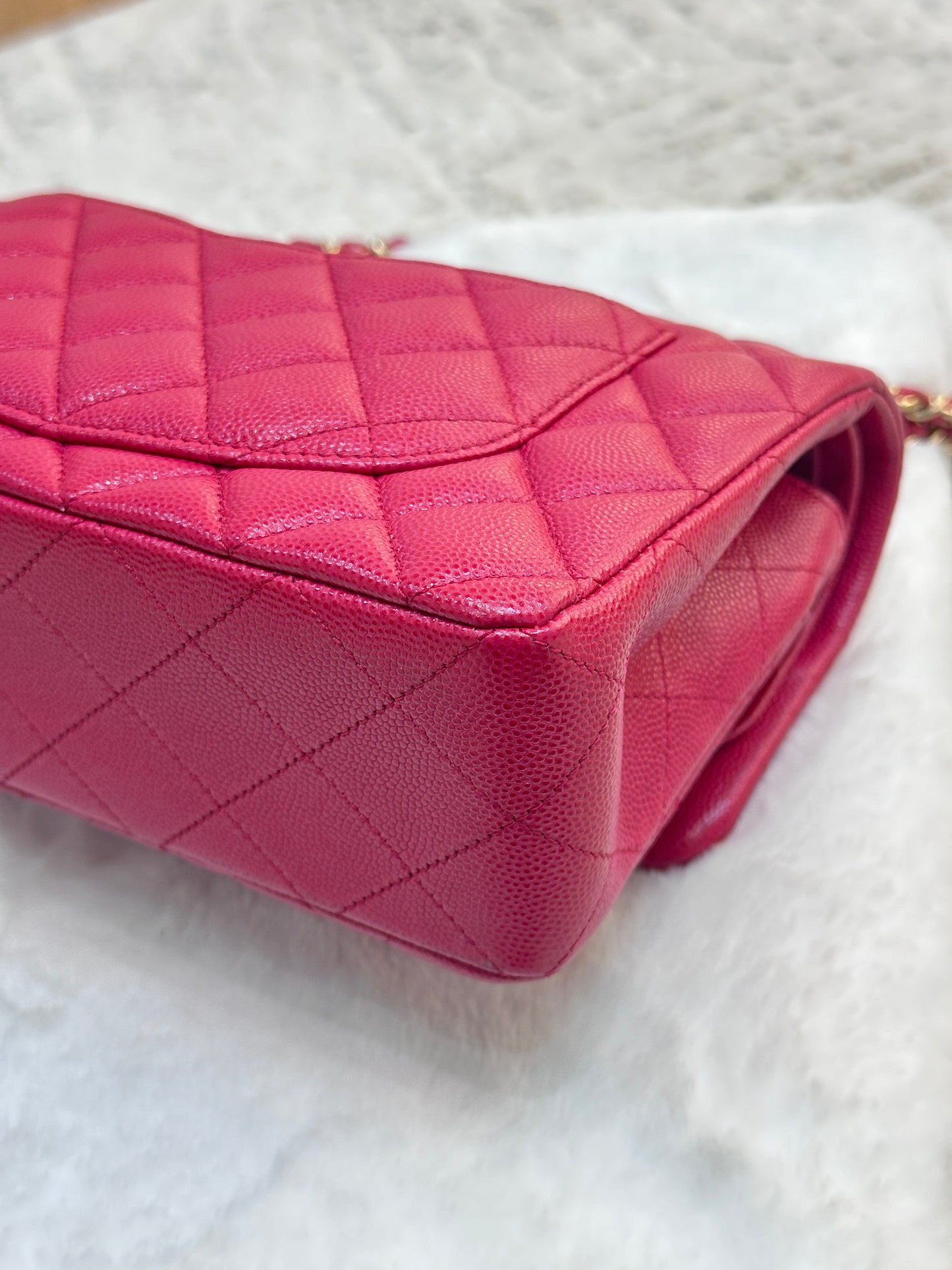 CHANEL Small Classic Double Flap Caviar Quilted Red GHW 