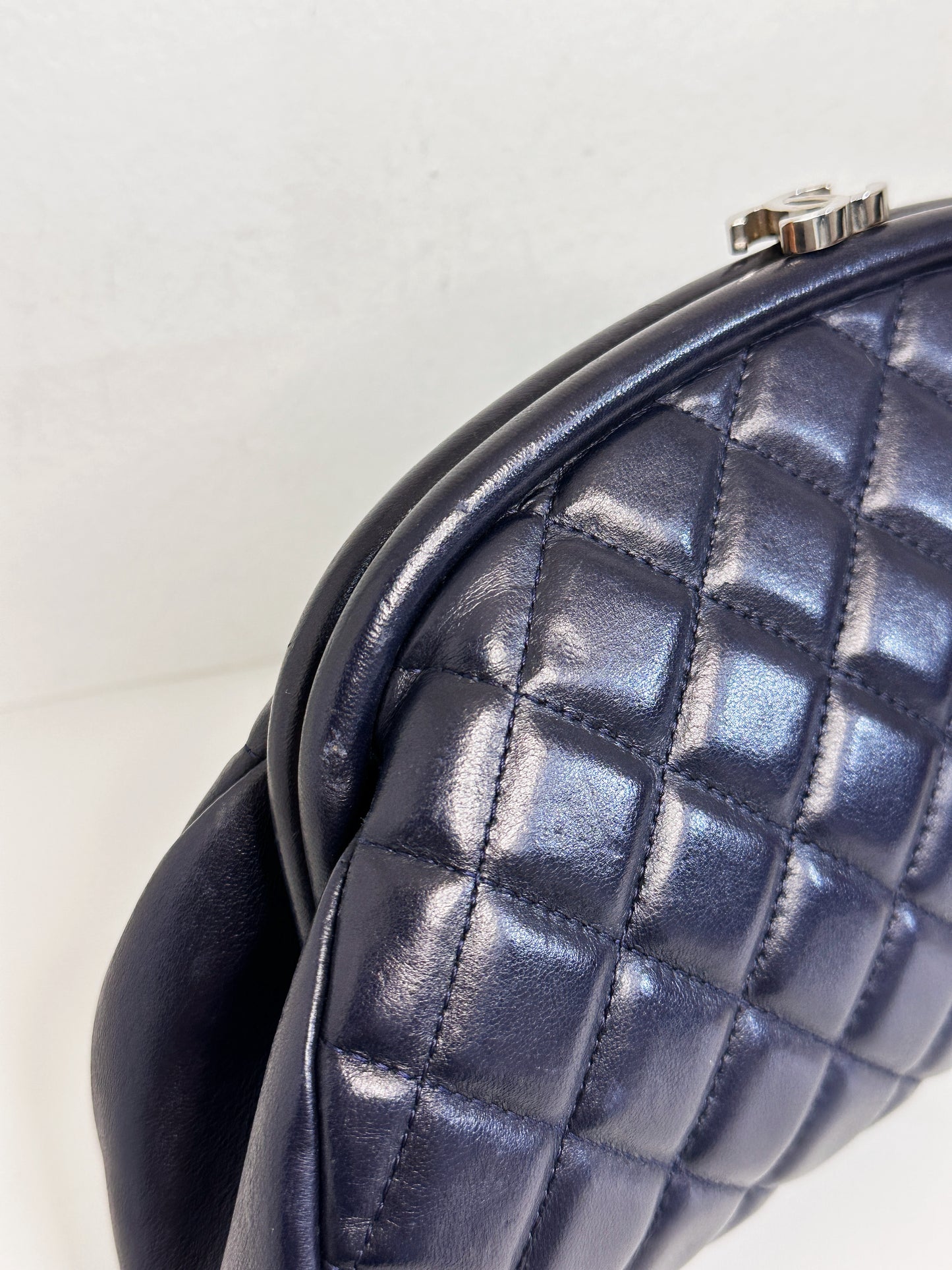 Chanel Quilted Timeless Kisslock Clutch Navy Blue Lambskin SHW 1890 holo card