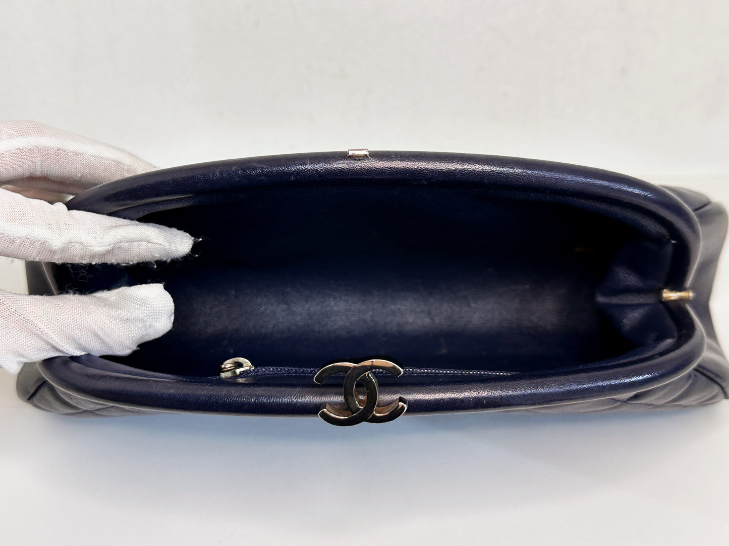 Chanel Quilted Timeless Kisslock Clutch Navy Blue Lambskin SHW 1890 holo card