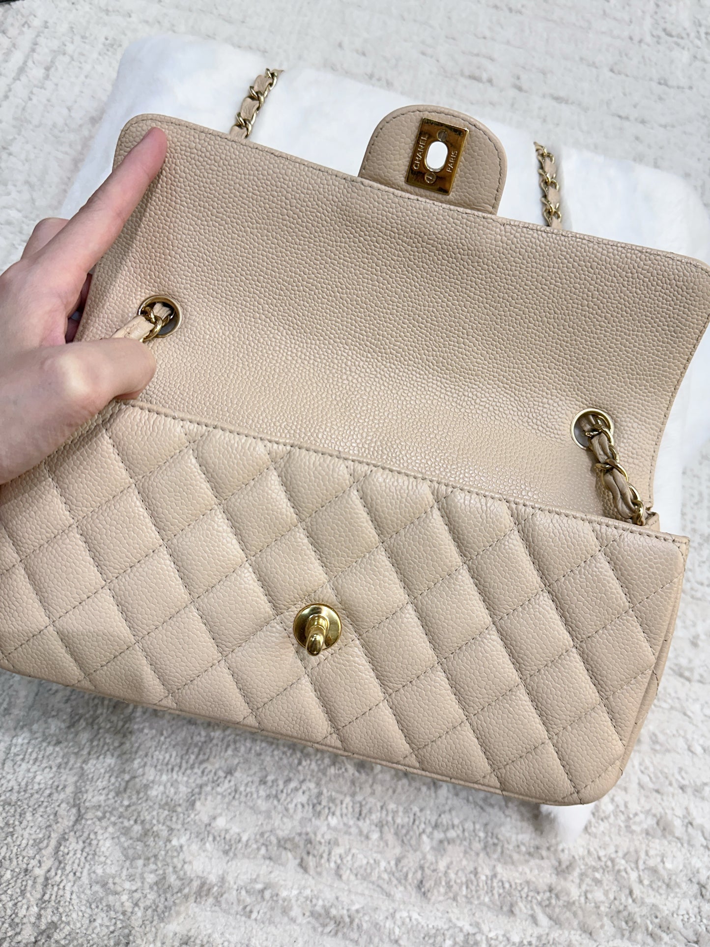Chanel Classic Vintage Clutch East-west in Beige Color