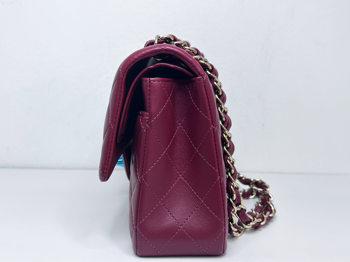 CHANEL MEDIUM 21A CLASSIC DOUBLE FLAP BAG LAMBSKIN DARK RED LGHW ULLK microchip