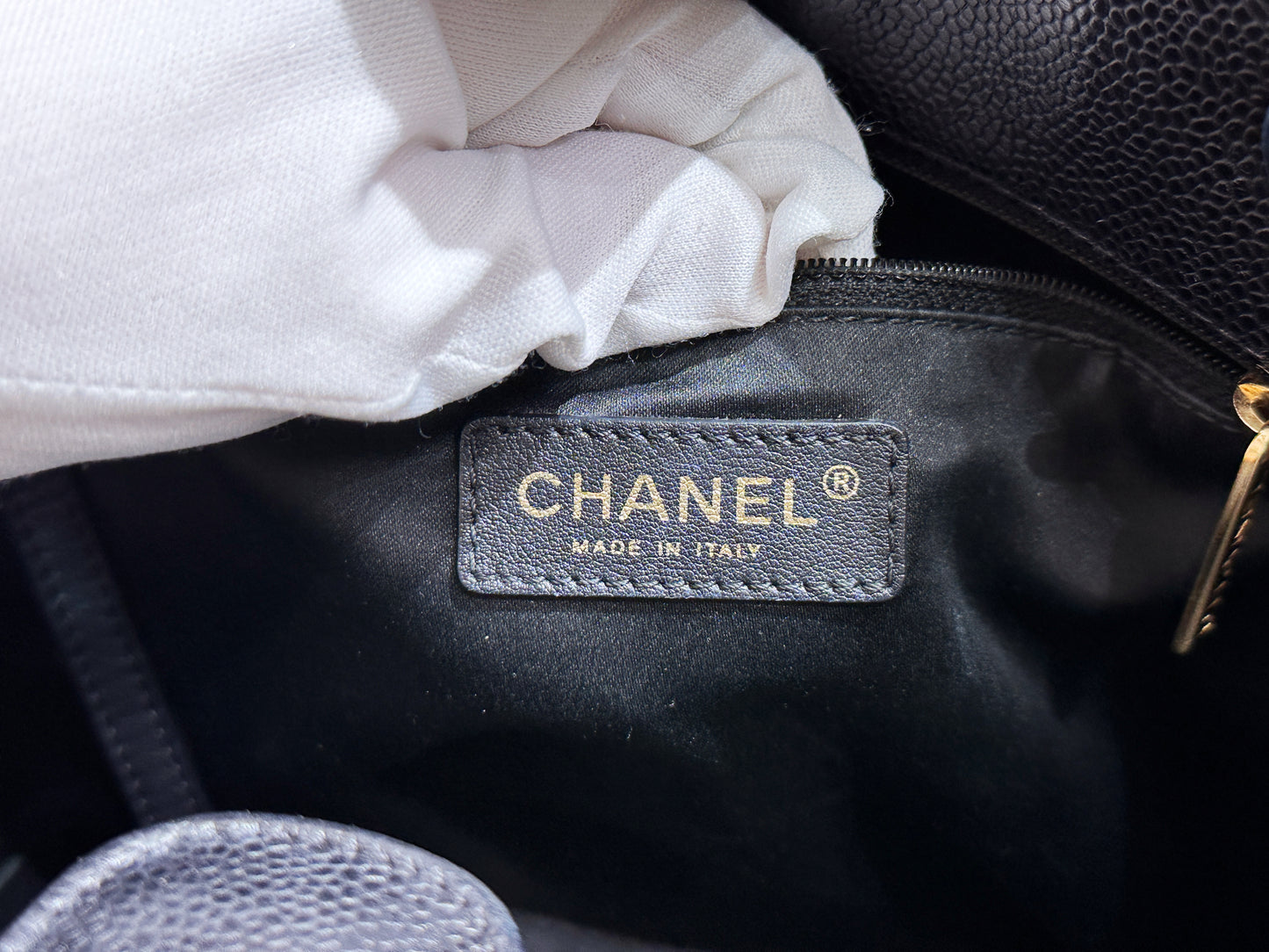 Chanel Caviar Quilted Petit Shopping Tote PST Black GHW 1975 holo card
