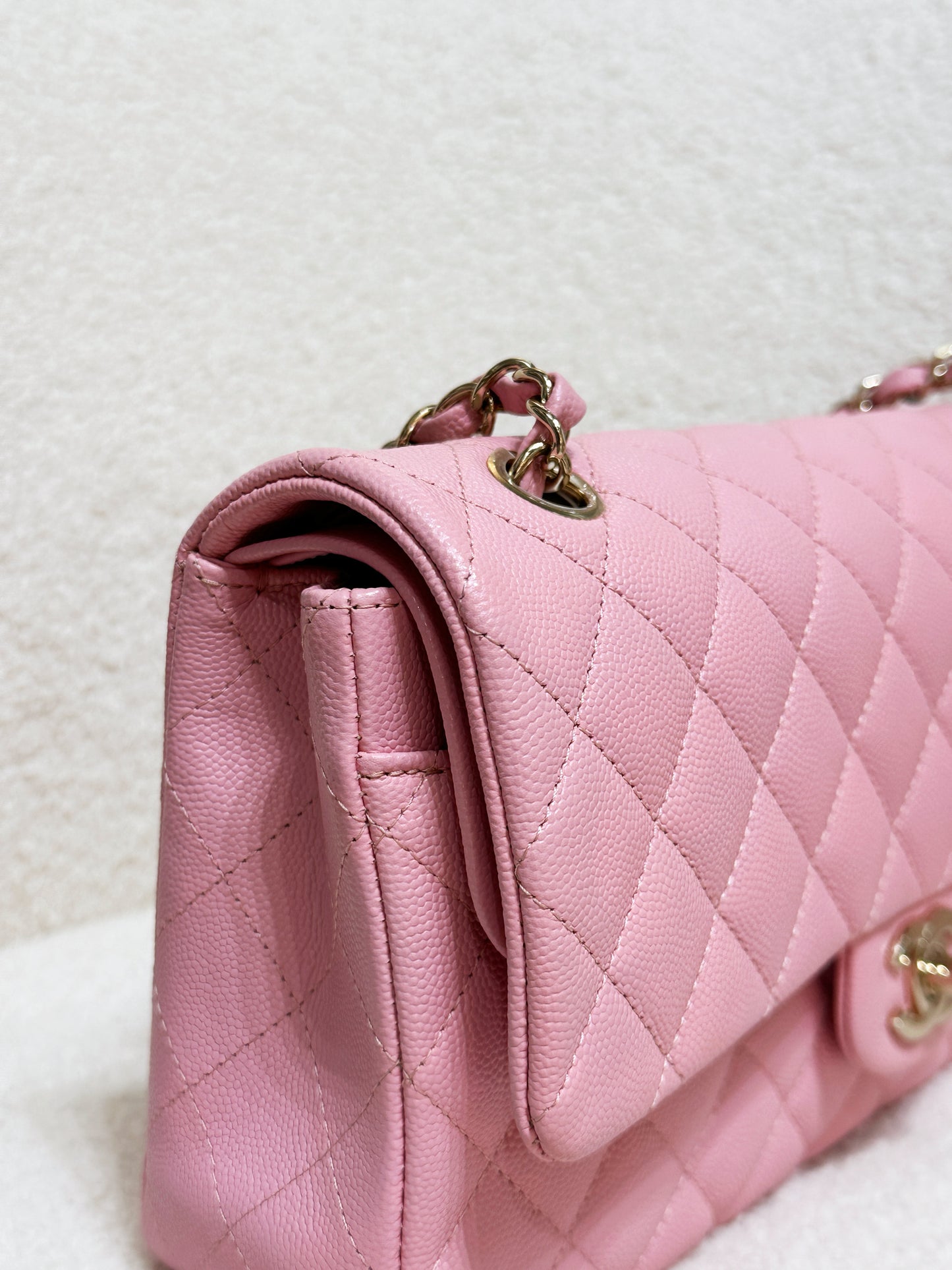 Chanel 22C Classic Quilted Medium Double Flap Bag Sakura Pink AKHX microchip