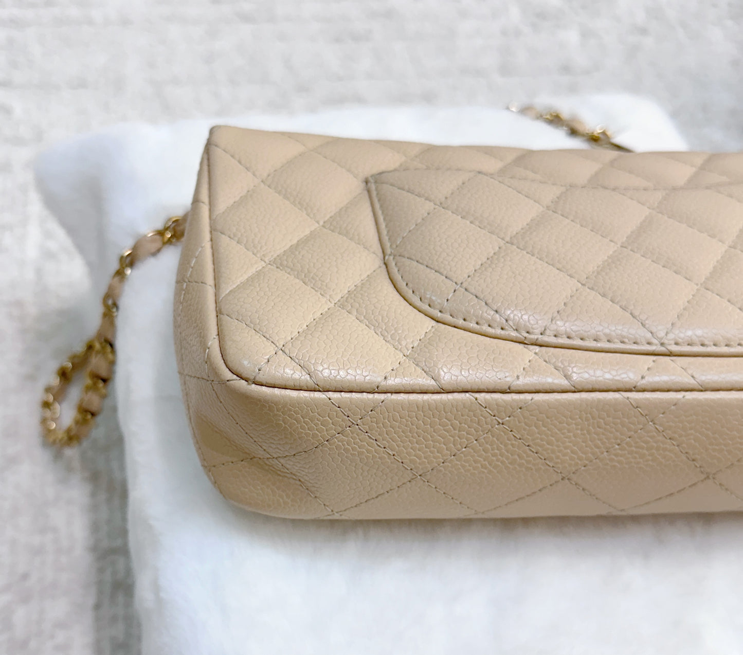 Chanel Classic Vintage Clutch East-west in Beige Color
