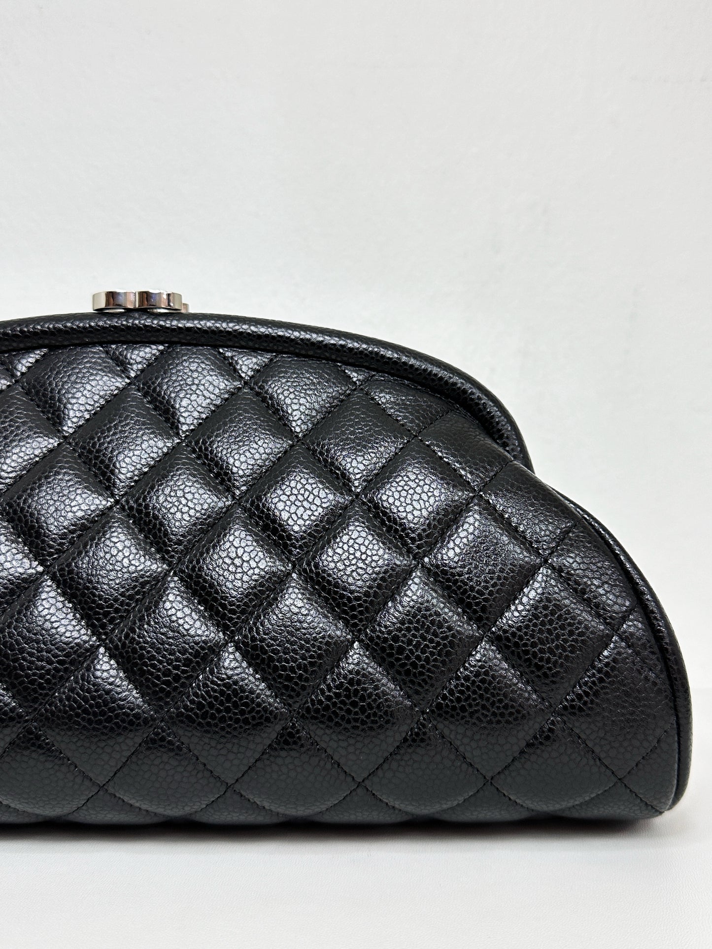 Chanel Quilted Timeless Kisslock Clutch Black Caviar SHW 1915 holo card
