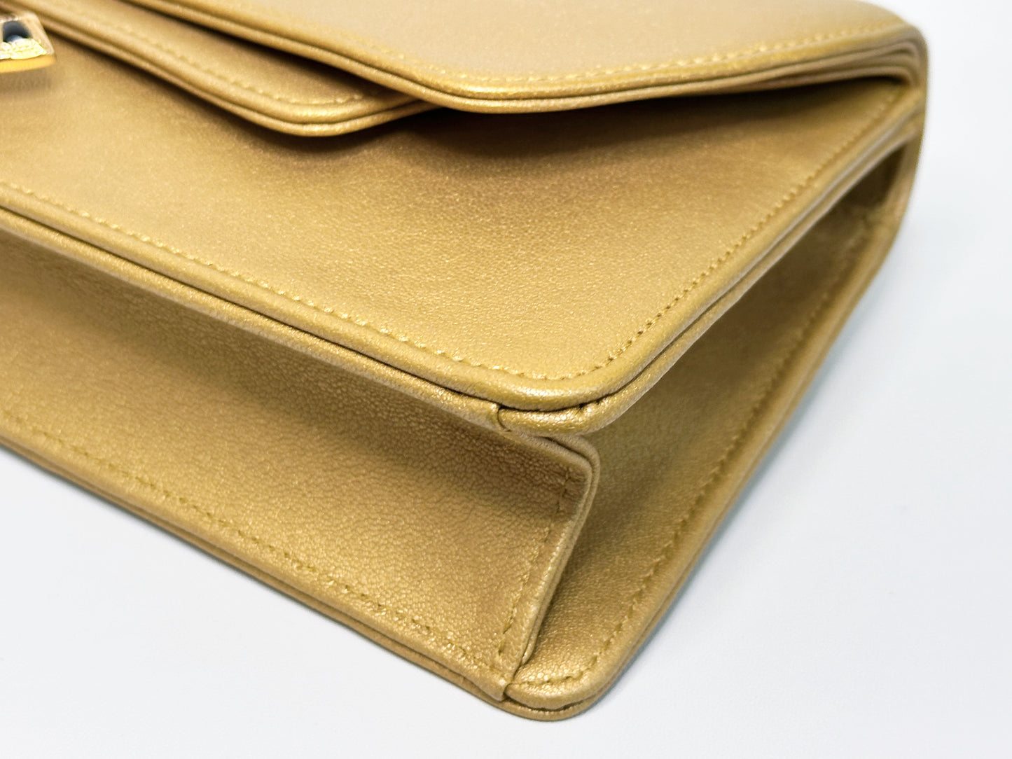 Chanel Lambskin Evening In Egypt Clutch Gold 2815 holo card
